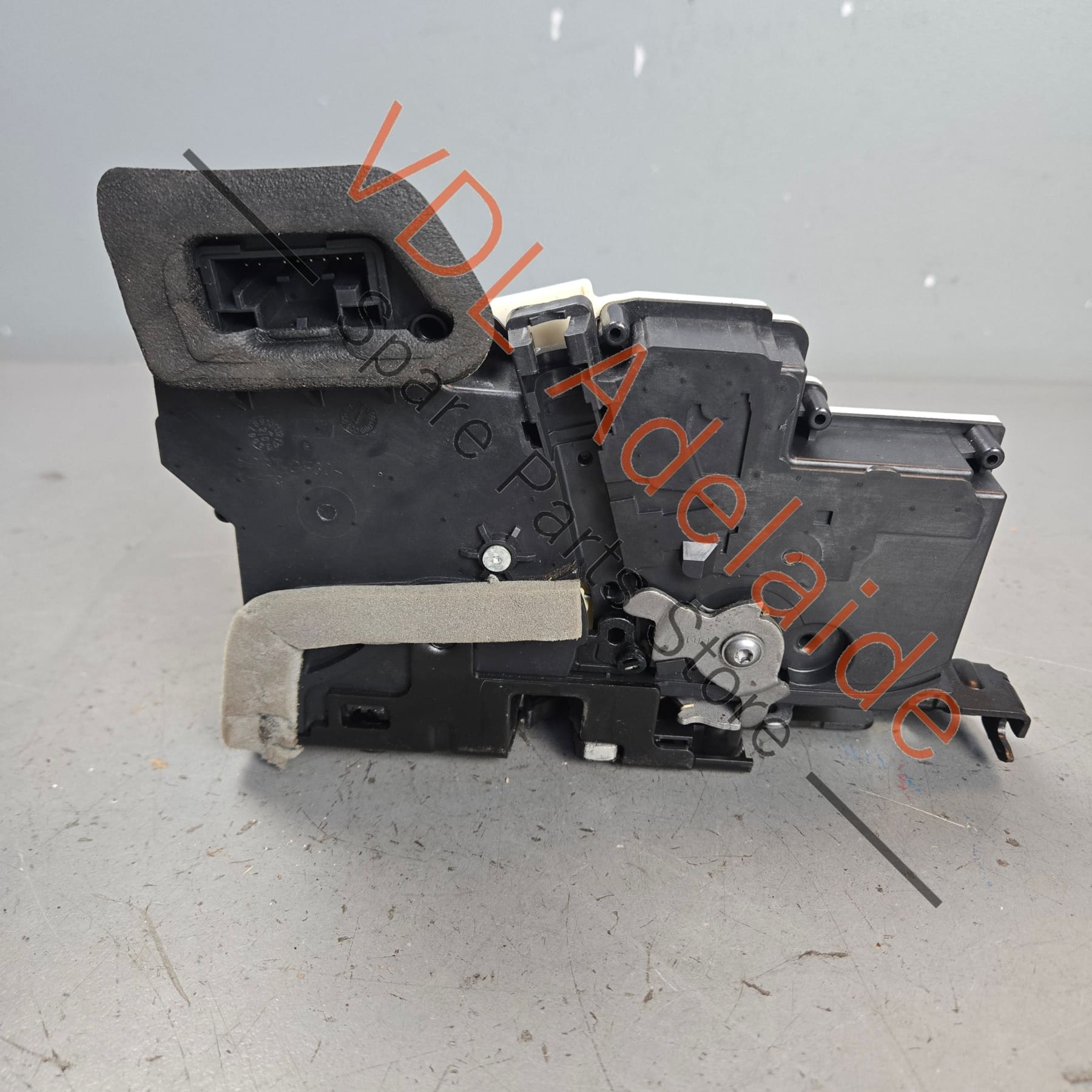 4K0839015R    Audi Q8 A7 A6 Urus Door Lock Mechanism Rear Left 4K0839015R