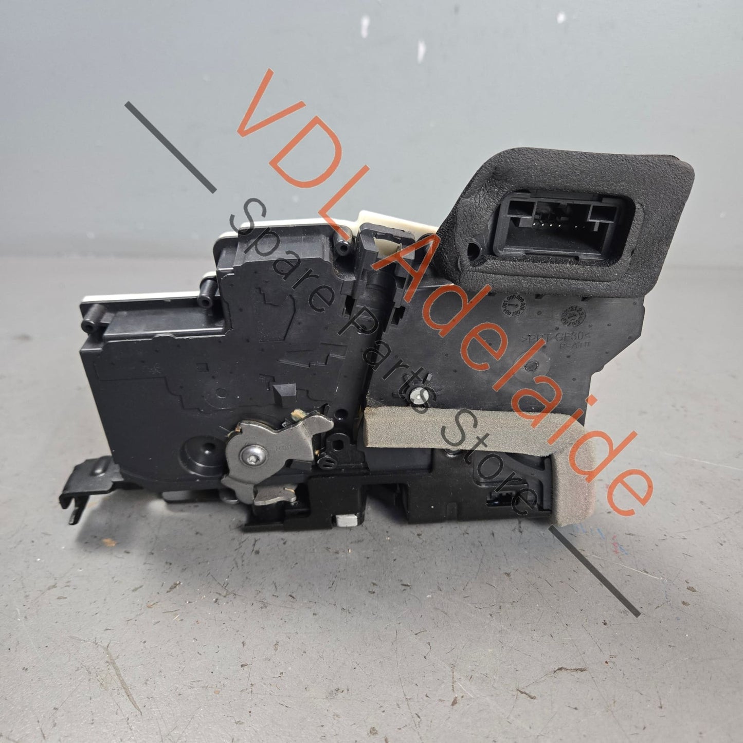 4K0839016R    Audi Q8 A7 A6 Urus Door Lock Mechanism Rear Right 4K0839016R