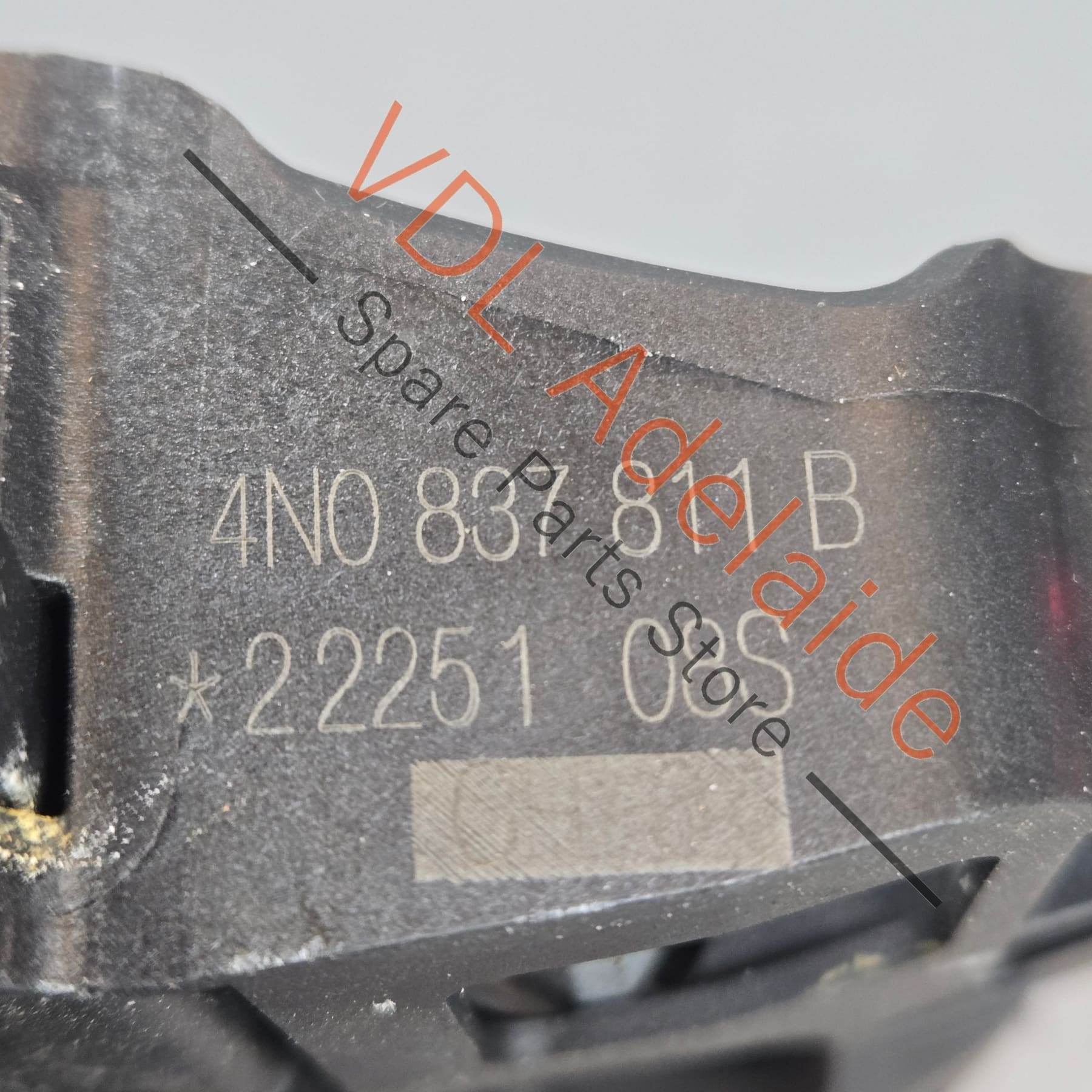 4N0927753 4N0837811B 4N0837207AGRU  Audi Left Side Door Handle with Keyless Sensor 4N0927753 4N0837207A GRU 4N0837811B