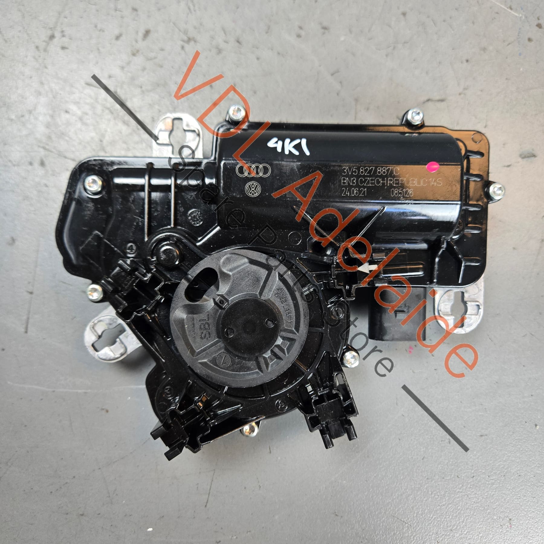 3V5827887C    Audi Q5 A7 A6 Q8 Rear Hatch Boot Pull Down Motor 3V5827887C