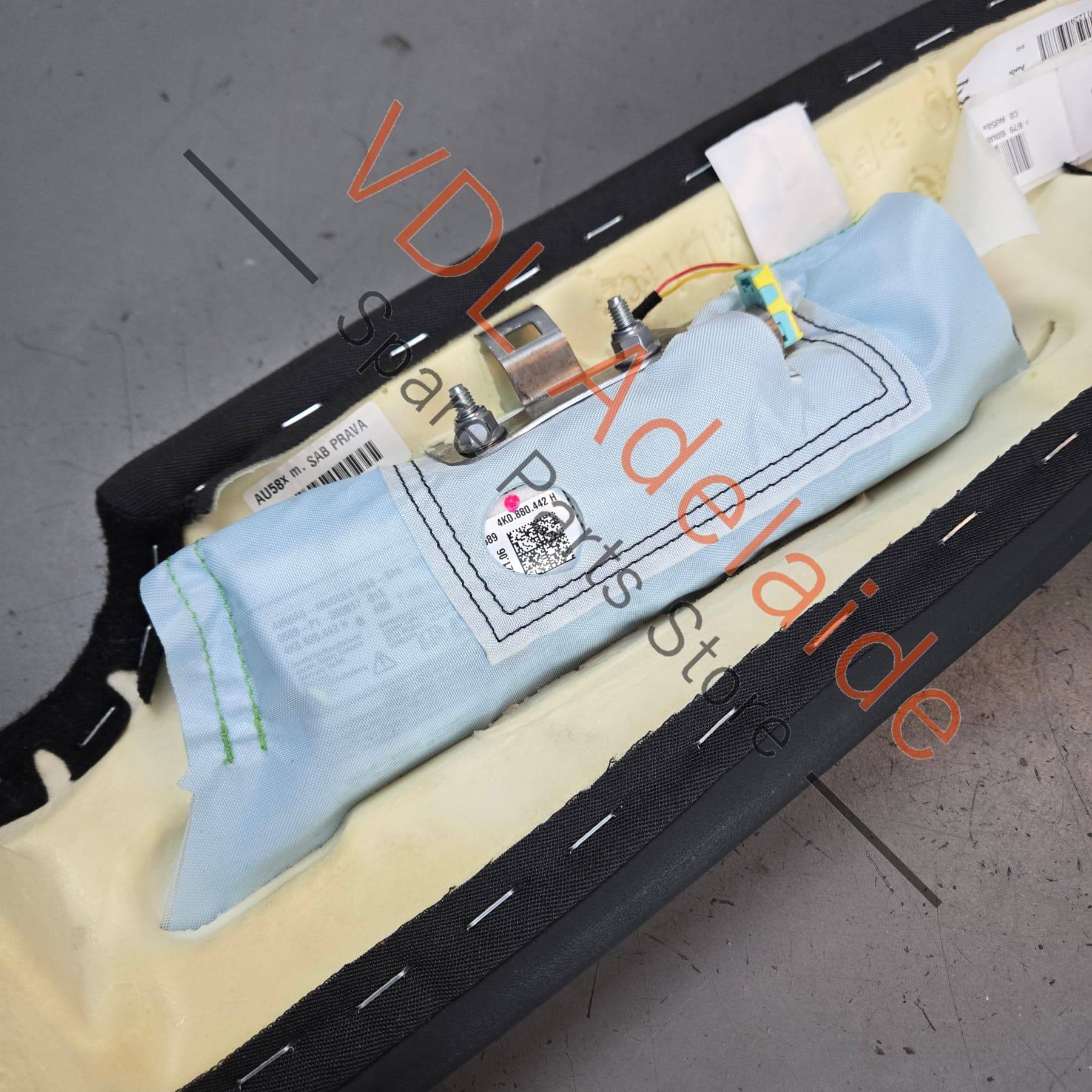 4K0880442J 4K0880442H   Audi A7 S7 RS7 Right Rear Seat Airbag 4K0880442J 4K0880442H