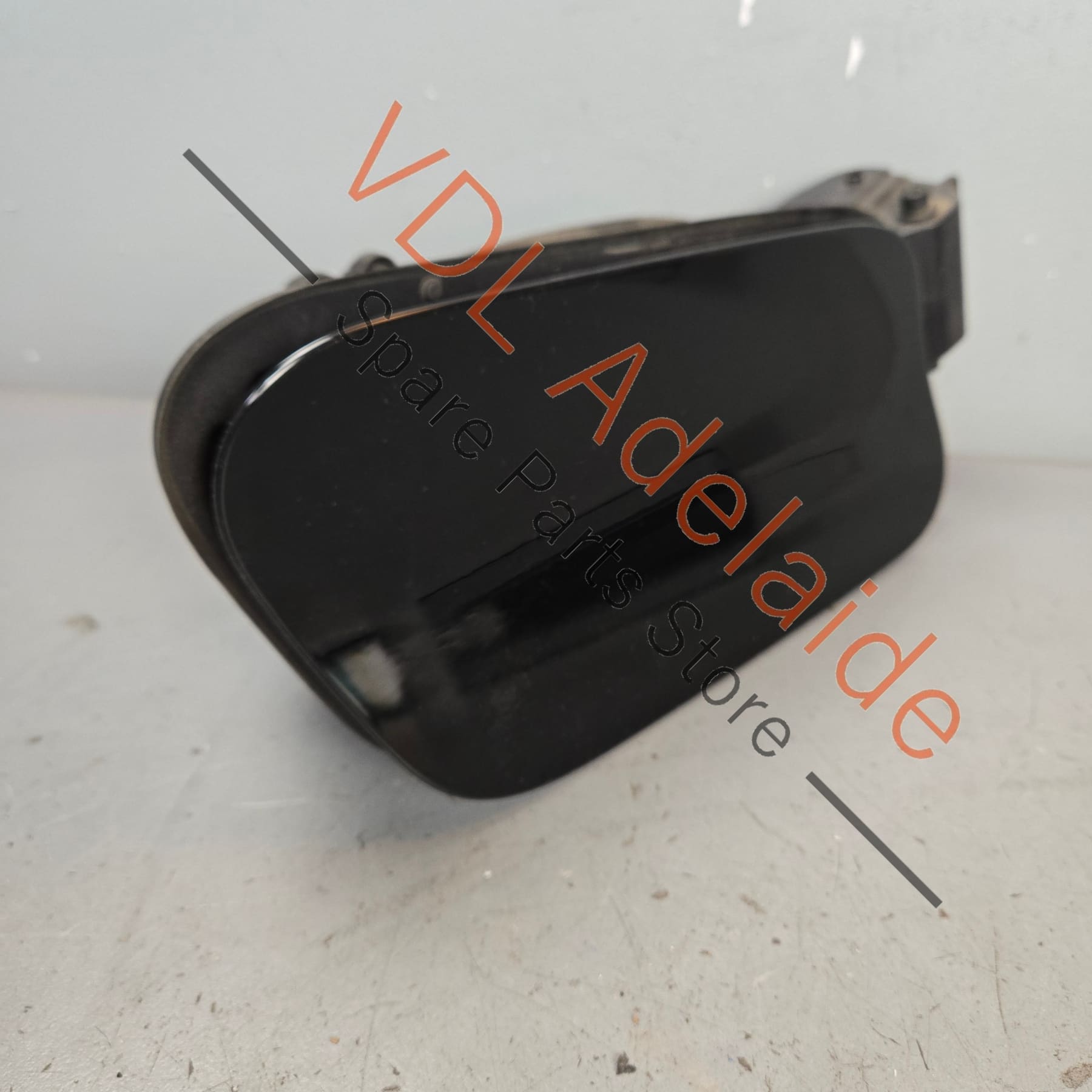 4K8809906B    Audi A7 S7 RS7 Fuel Filler Door Flap 4K8809907 Mythos Black 0E / Y9T