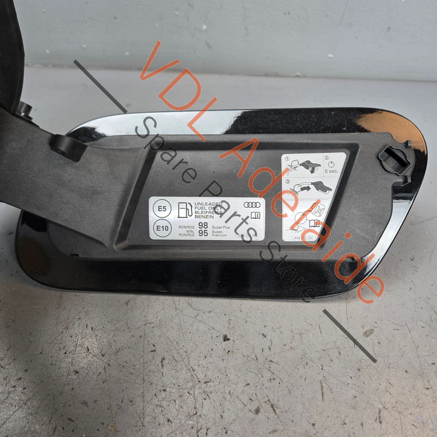 4K8809906B    Audi A7 S7 RS7 Fuel Filler Door Flap 4K8809907 Mythos Black 0E / Y9T
