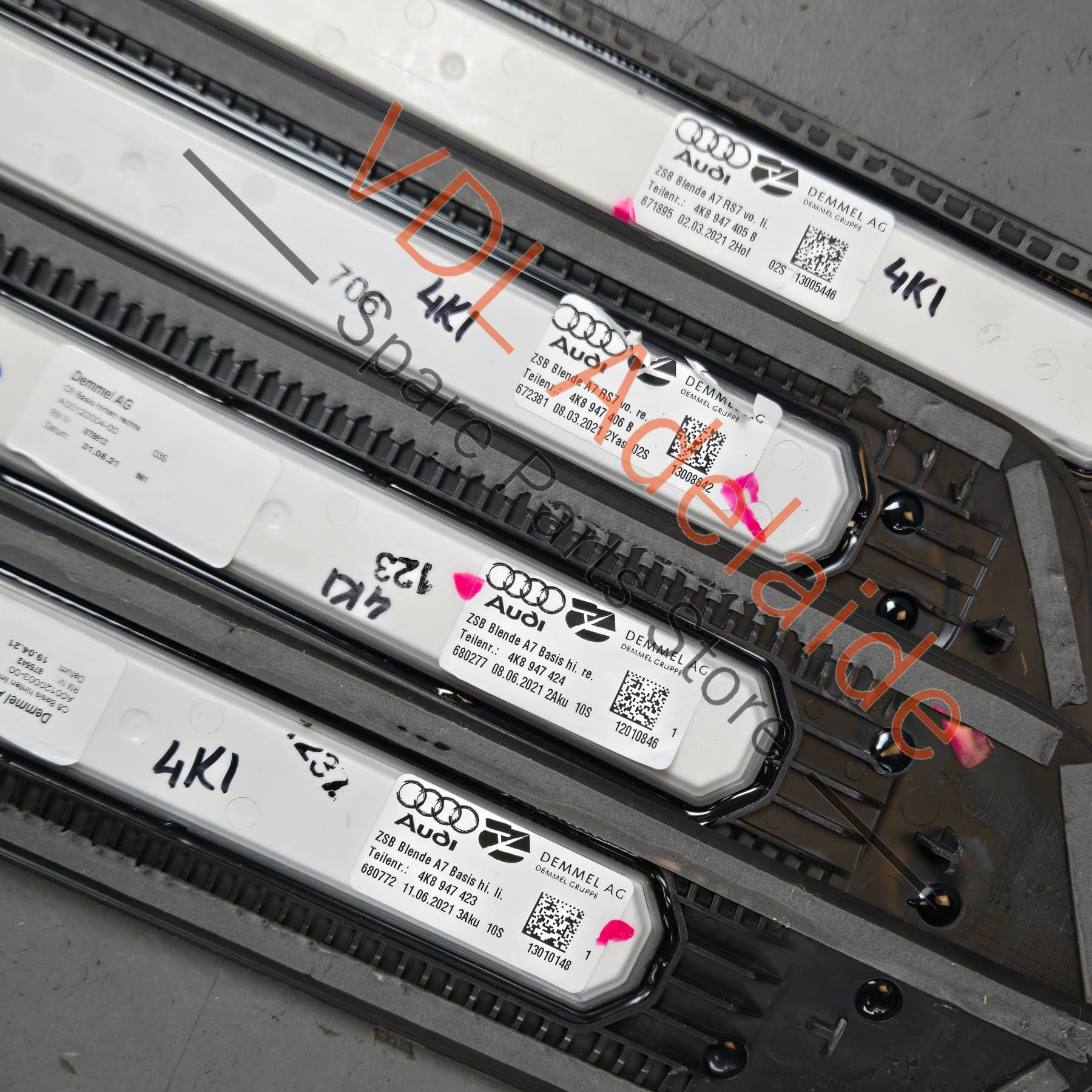 4K8947405B 4K8947406B 4K8947423 4K8947424 Audi RS7 Set of Illuminated Sill Panel Trims Light Fibre