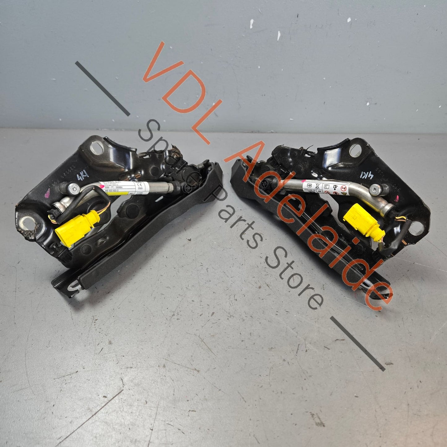 4K8823823D 4K8823301 4K8823302  Audi RS7 Genuine Pedestrian Protection Bonnet Hinge Set 4K8823823D 4K8823301 4K8823302