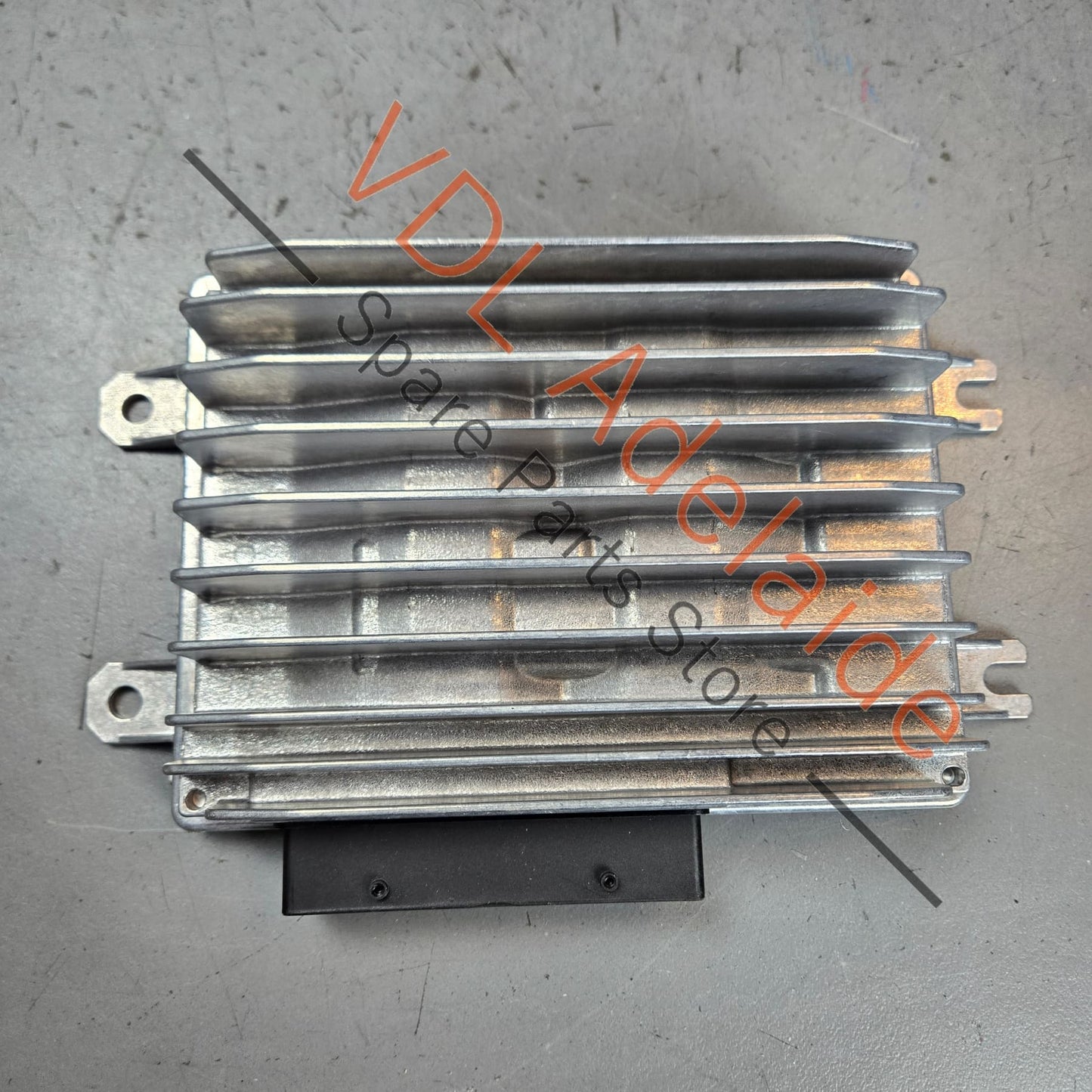 8Y0035465A    Audi Audio Amplifier 8Y0035465A