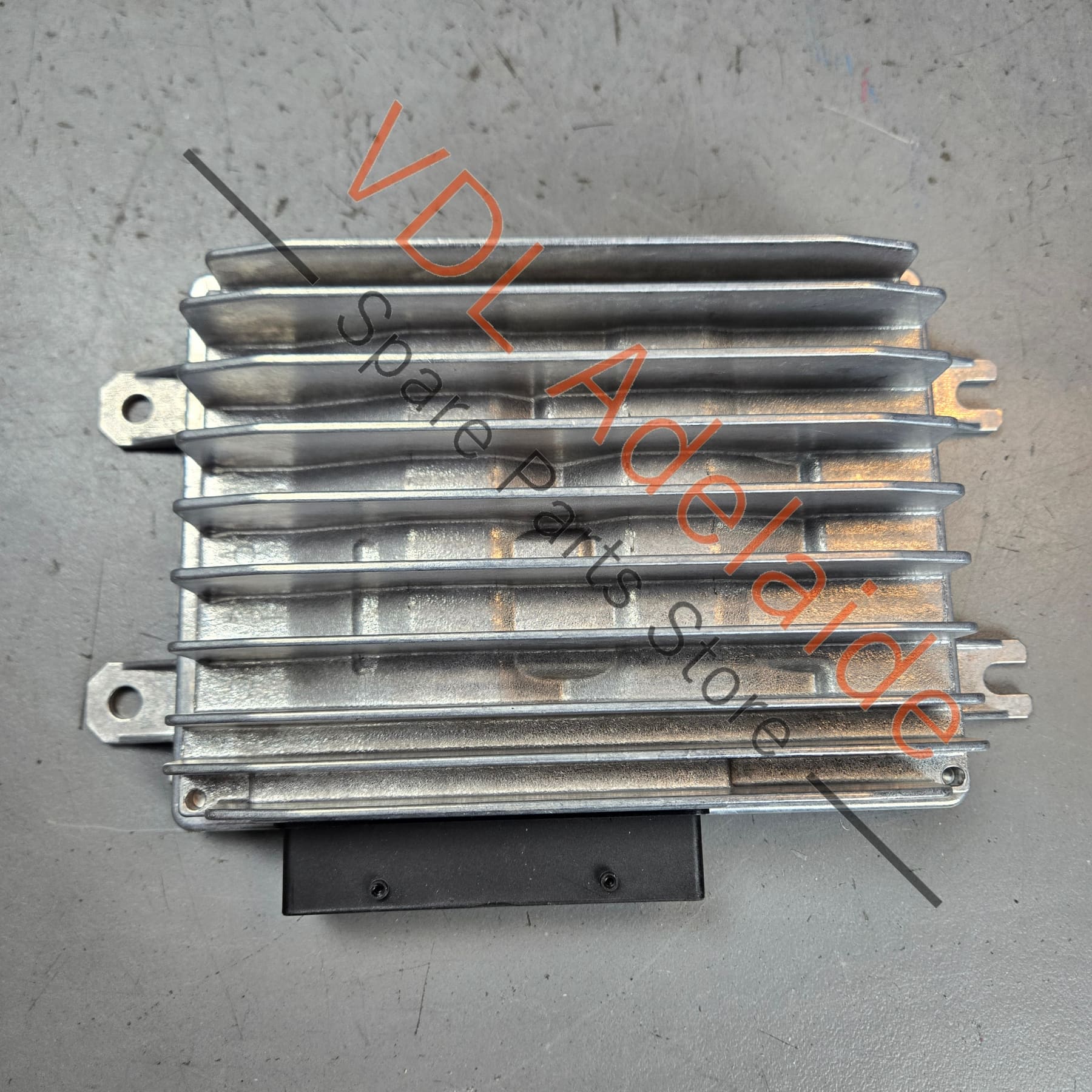 8Y0035465A    Audi Audio Amplifier 8Y0035465A