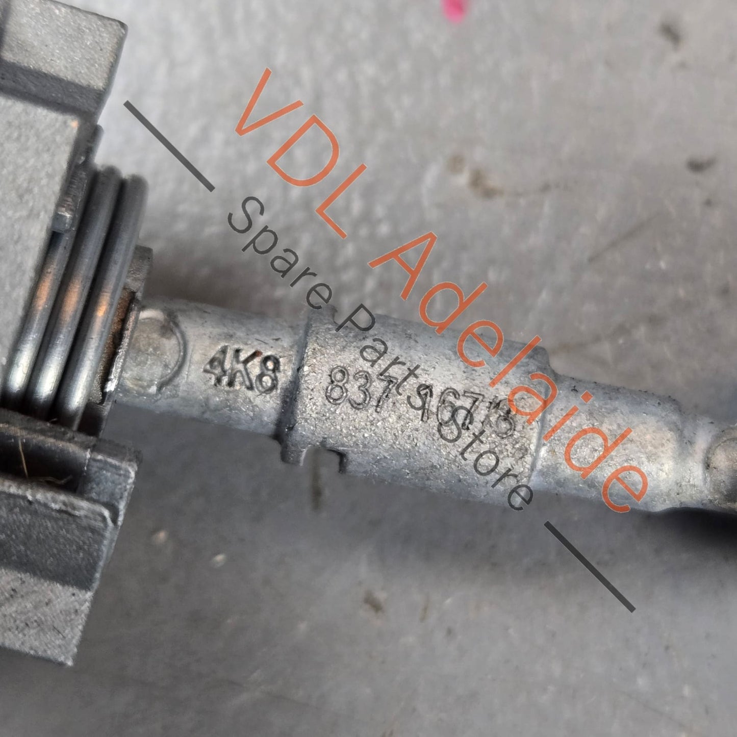 107837168FH    Audi Drivers Door Lock Barrel and matching blade key 107837168FH