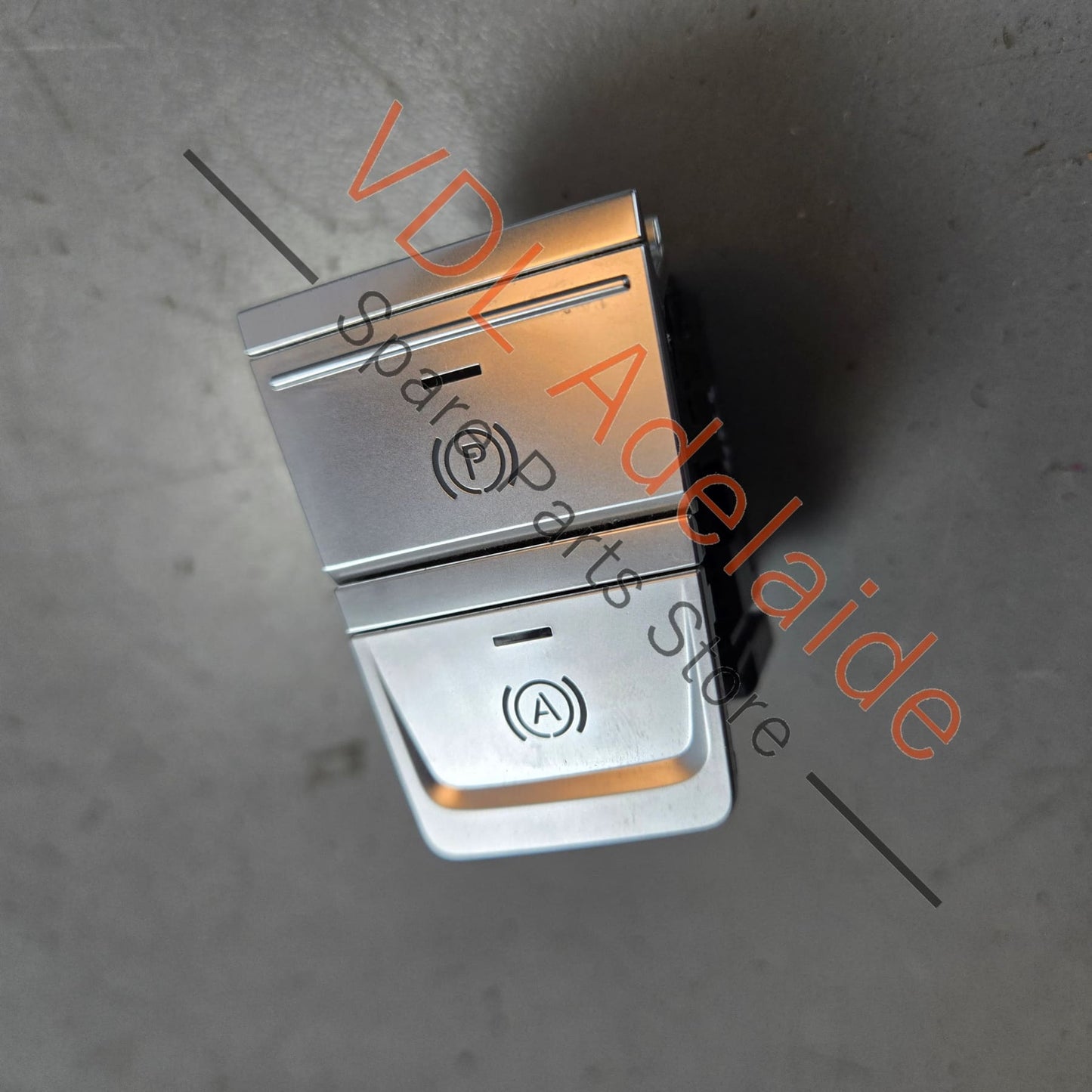 4K0927225B    Audi A6 RS6 A7 RS7 Electronic Park Brake Switch 4K0927225B 3Q7