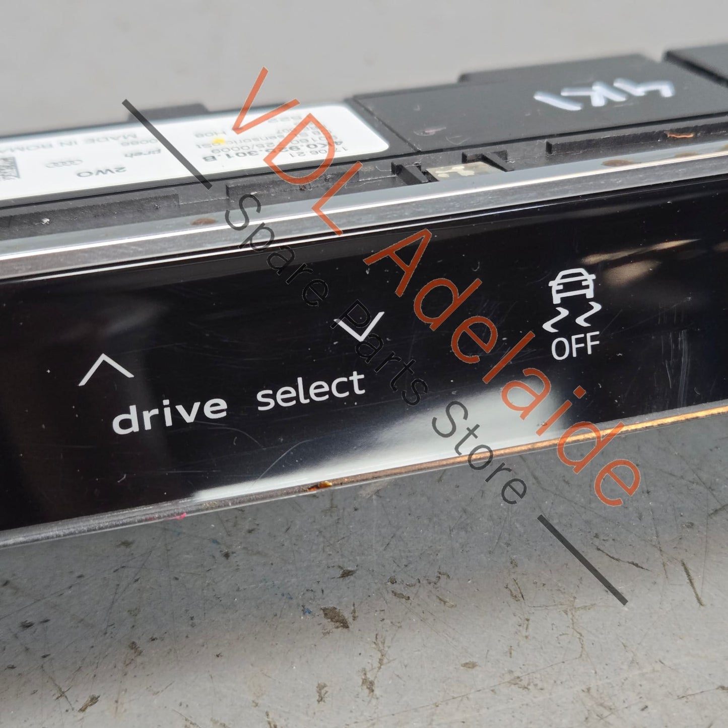 4K0925301B    Audi RS7 Drive Select & Demister Switch Button 4K0925301B