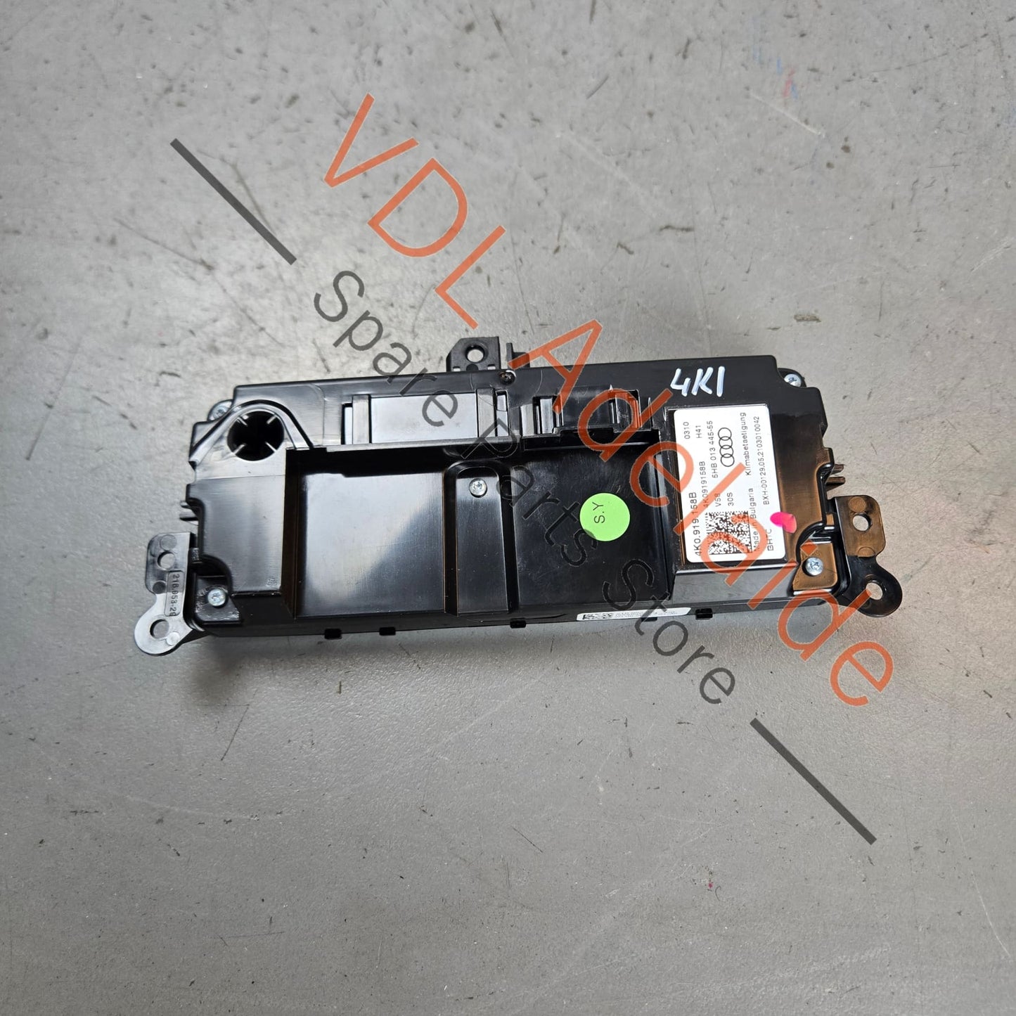 4K0919158B    Audi A6 A7 Urus Rear Air Conditioning Touch Screen Switch Panel 4K019158B