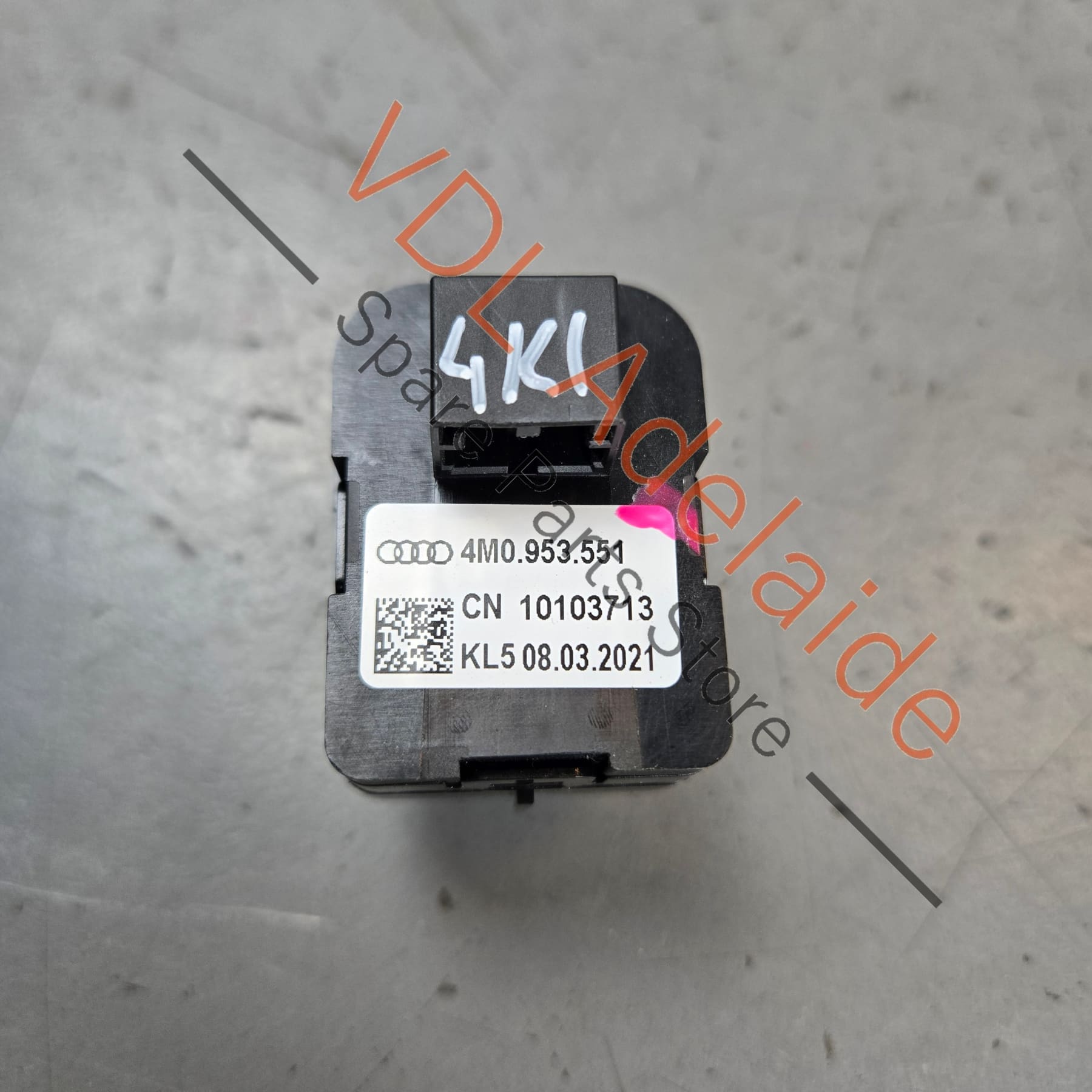 4M0953551    Audi A6 A7 RS7 Porsche Cayenne Steering Column Adjustment Switch 4M0953551