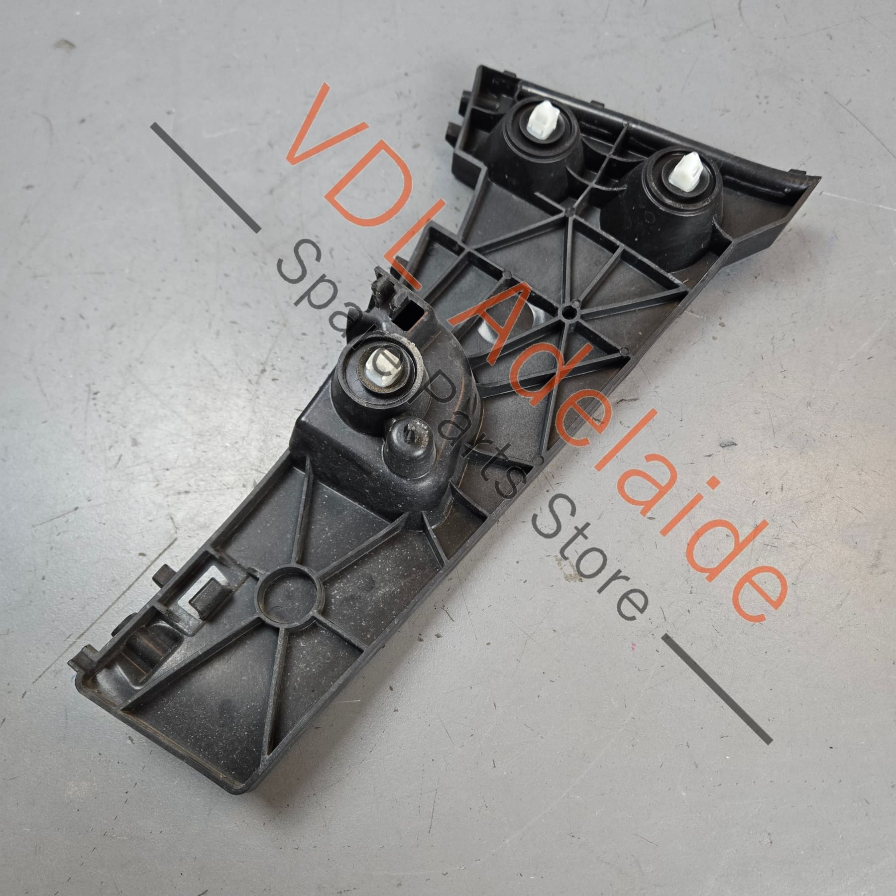 4K8807454A    Audi RS7 Rear Bumper Guide Bracket Right Lower 4K8807454A