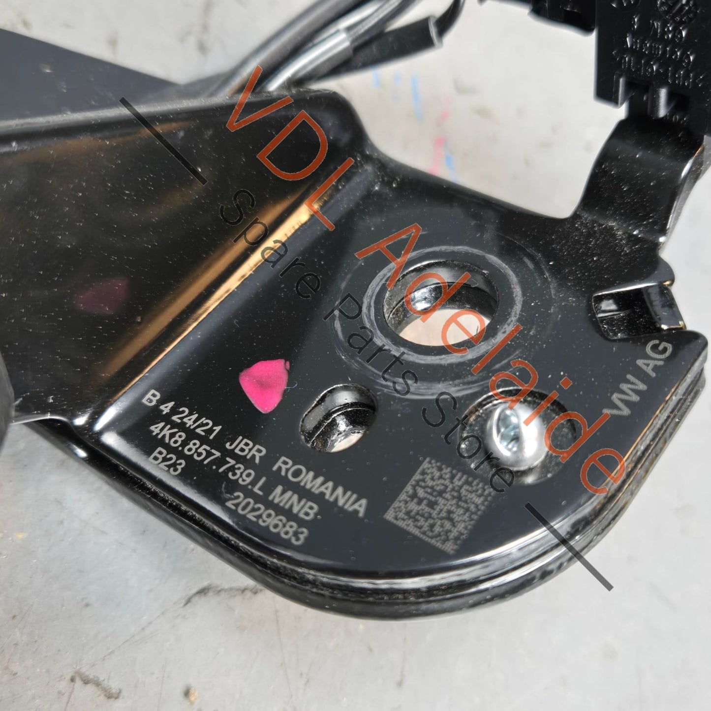 4K8857739L 4K8857739ARMNB   Audi RS7 Left Rear Seatbelt Double Catch Latch Clip Clasp 4K8857739AR MNB