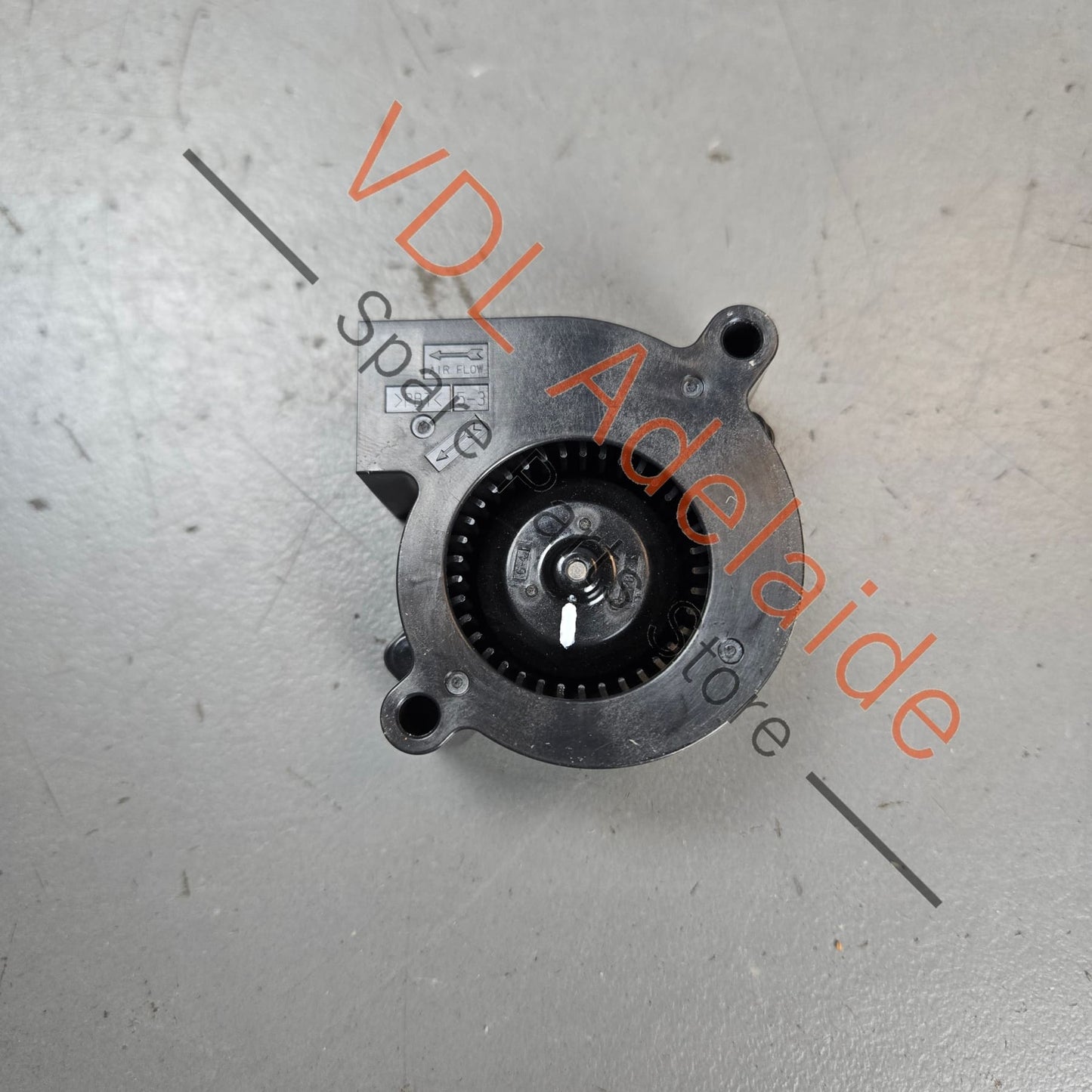 4N0907463    Audi A6 A7 Right Headlight Cooling Fan Air Blower Motor 4N0907463