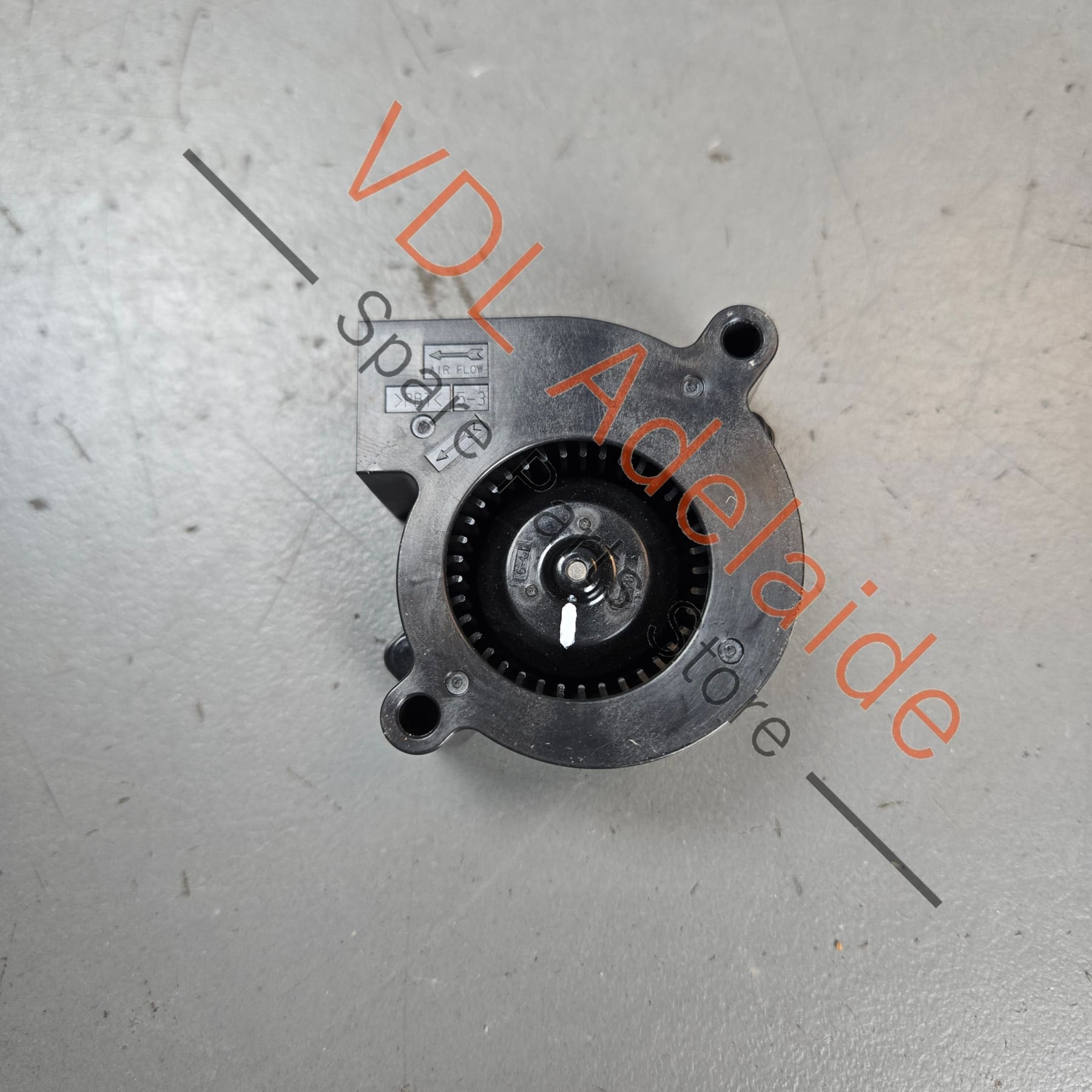 4N0907463    Audi A6 A7 Right Headlight Cooling Fan Air Blower Motor 4N0907463