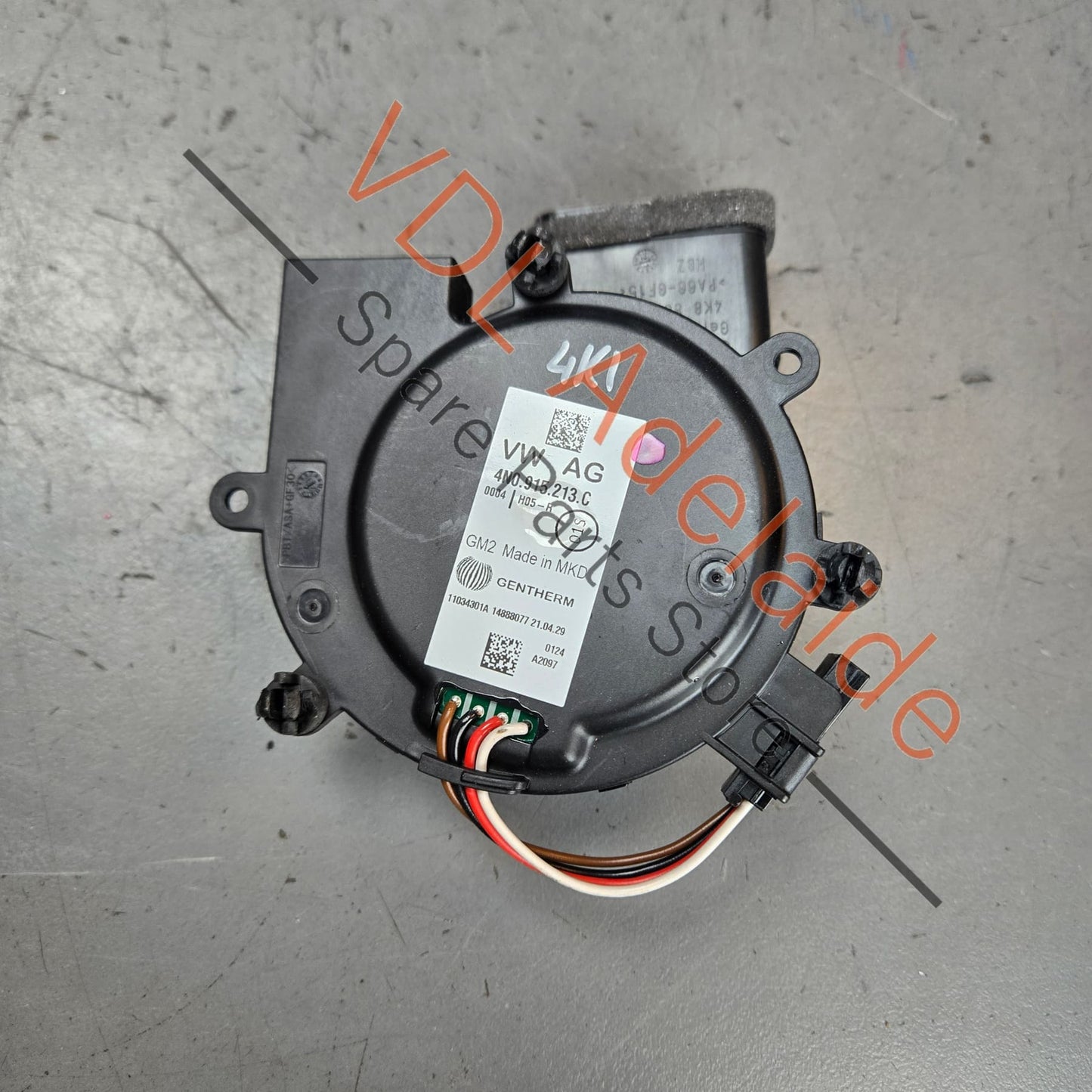 4N0915213C    Audi A6 A7 A8 Q7 Q8 48V Battery Breather Cooling Fan Blower 4N0915213C