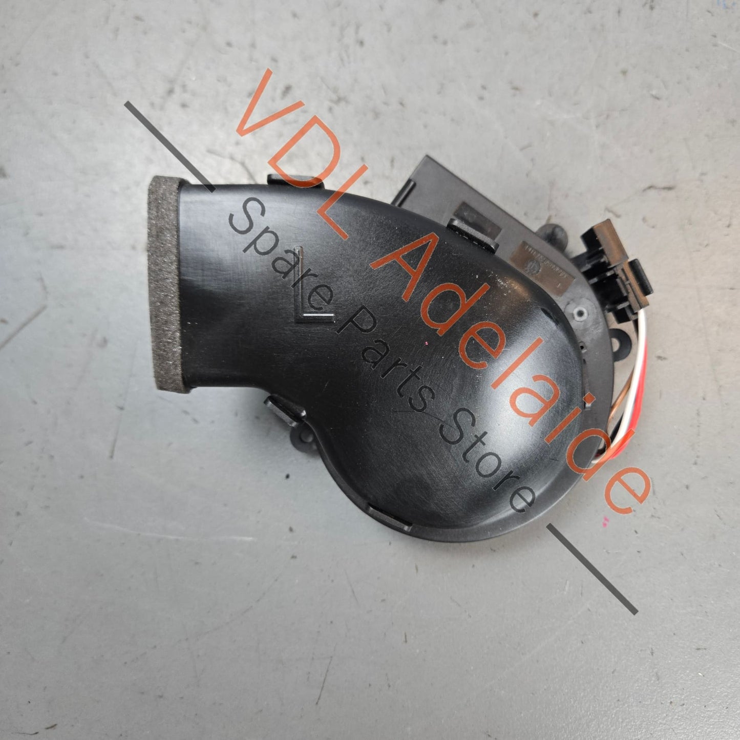 4N0915213B    Audi A6 A7 A8 Q7 Q8 48V Battery Breather Cooling Fan Blower 4N0915213B