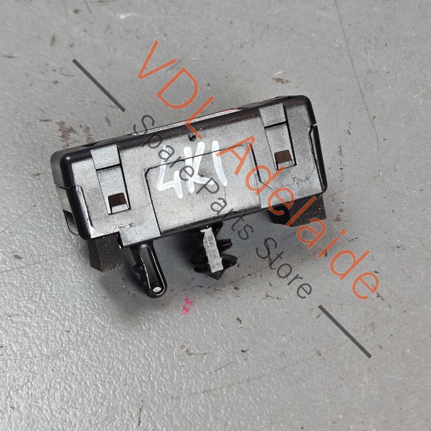 5B4035510    Audi Antenna Amplifier Aerial Module Control Unit 5B4035510