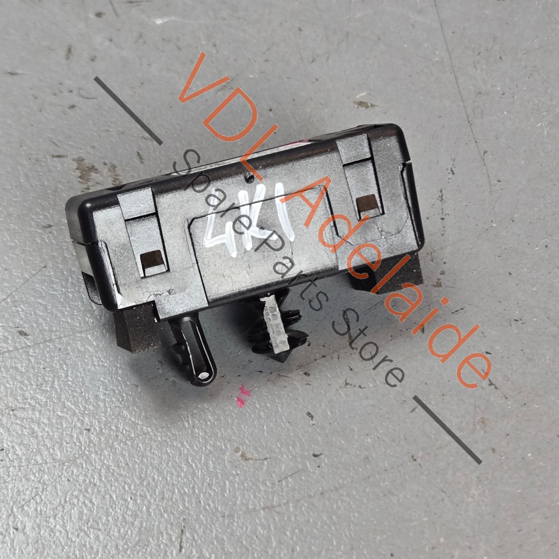 5B4035510    Audi Antenna Amplifier Aerial Module Control Unit 5B4035510