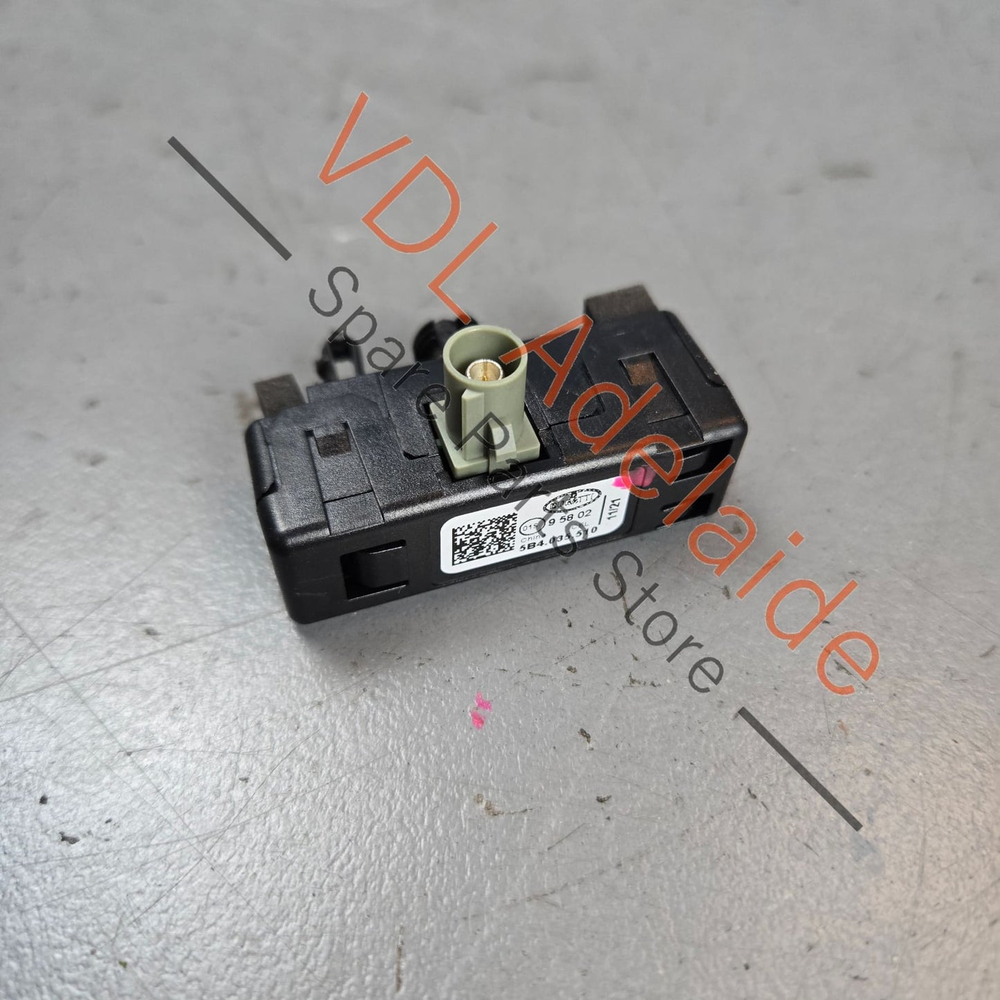 5B4035510    Audi Antenna Amplifier Aerial Module Control Unit 5B4035510
