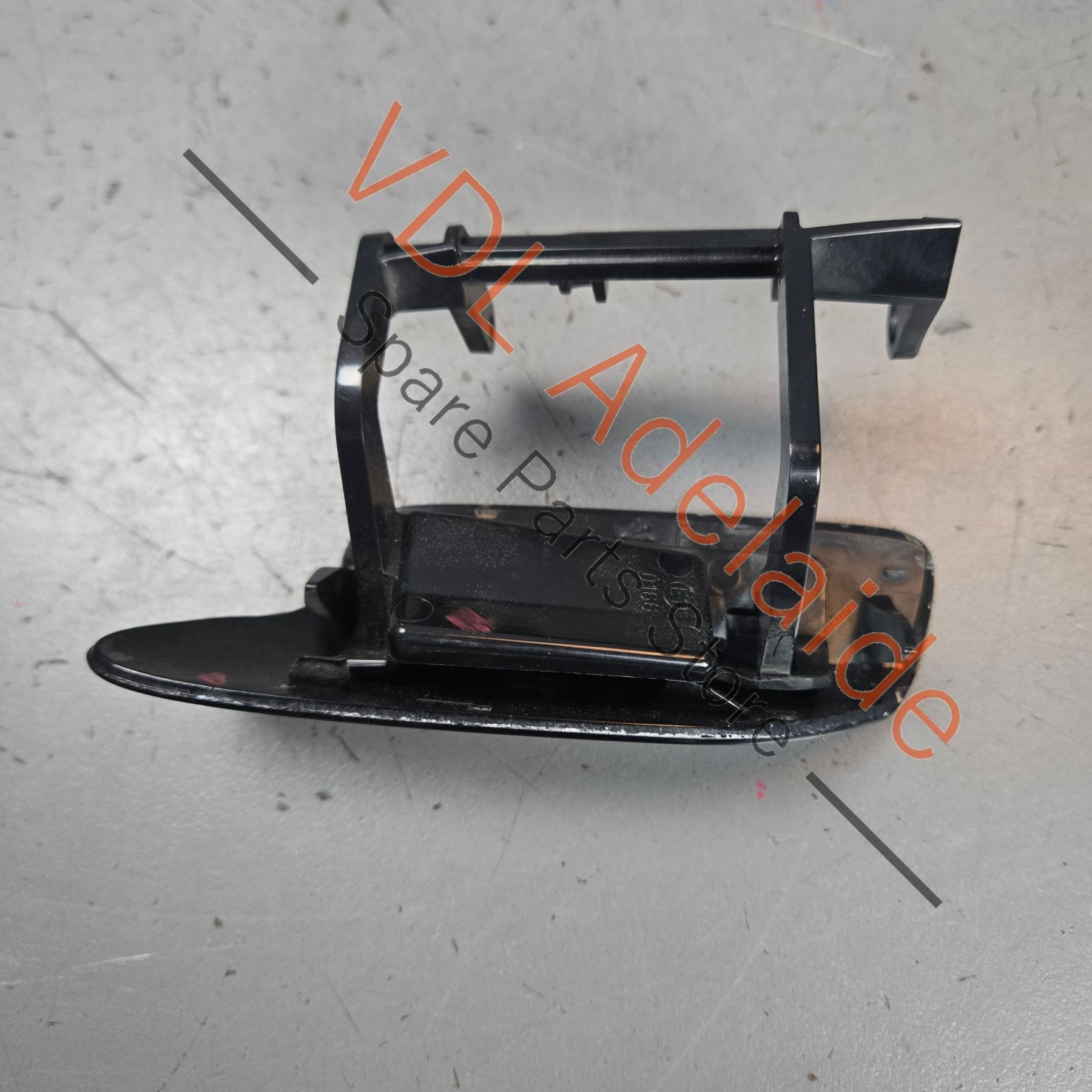 4K8955276BGRU    Audi RS7 Front Bumper Right side Headlight Washer Cover Cap Flap 4K8955276B GRU Mythos Black 0E0E 0E / Y9T