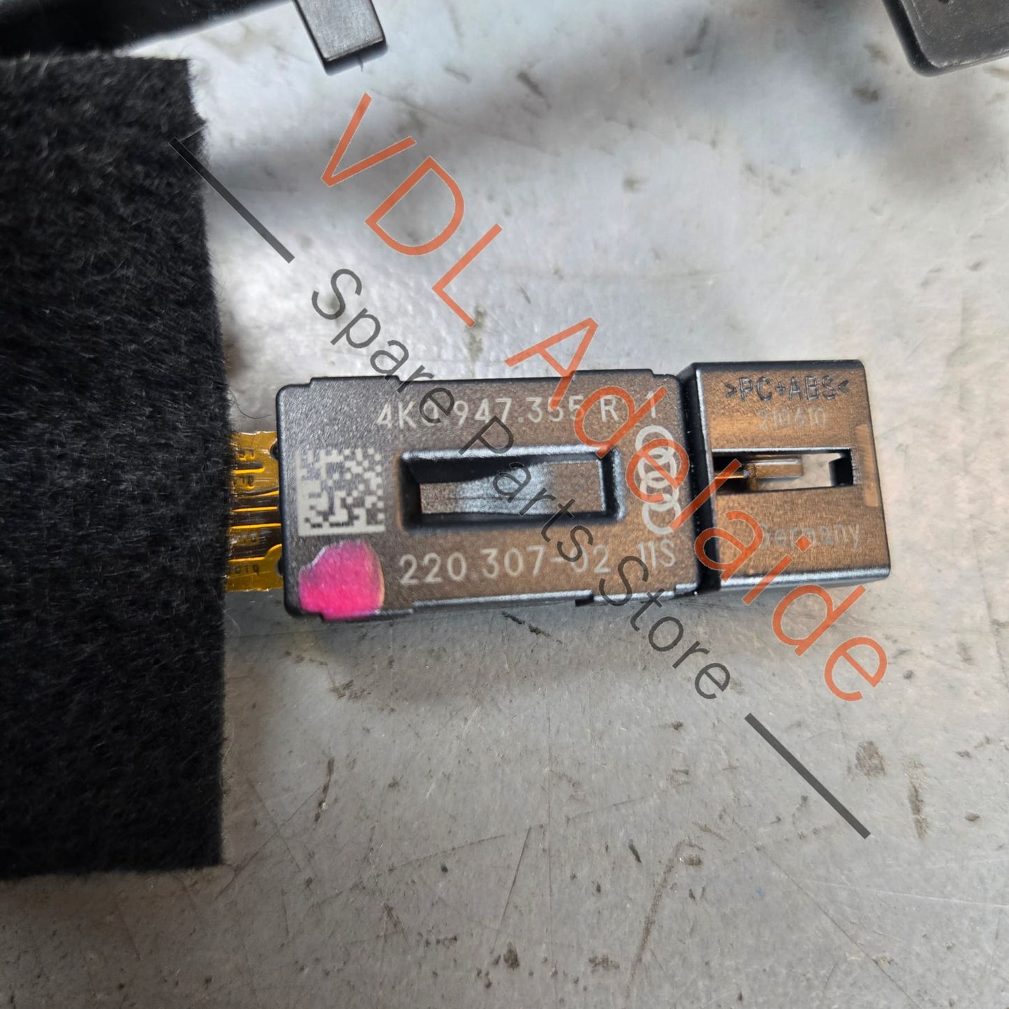 4K2947251A    Audi RS7 Fibre Optic Conductor for Left drivers side dashboard for RHD 4K2947251A