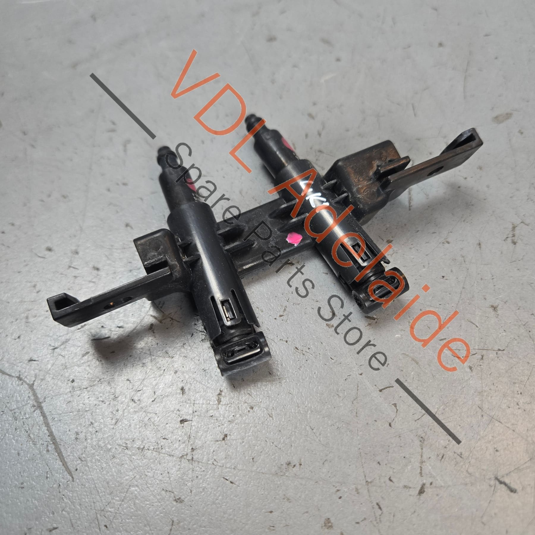 4K8955195 4K8955185B   Audi RS6 RS7 Washer Jet for Laser Guided Cruise Control 4K8955185B 4K8955195