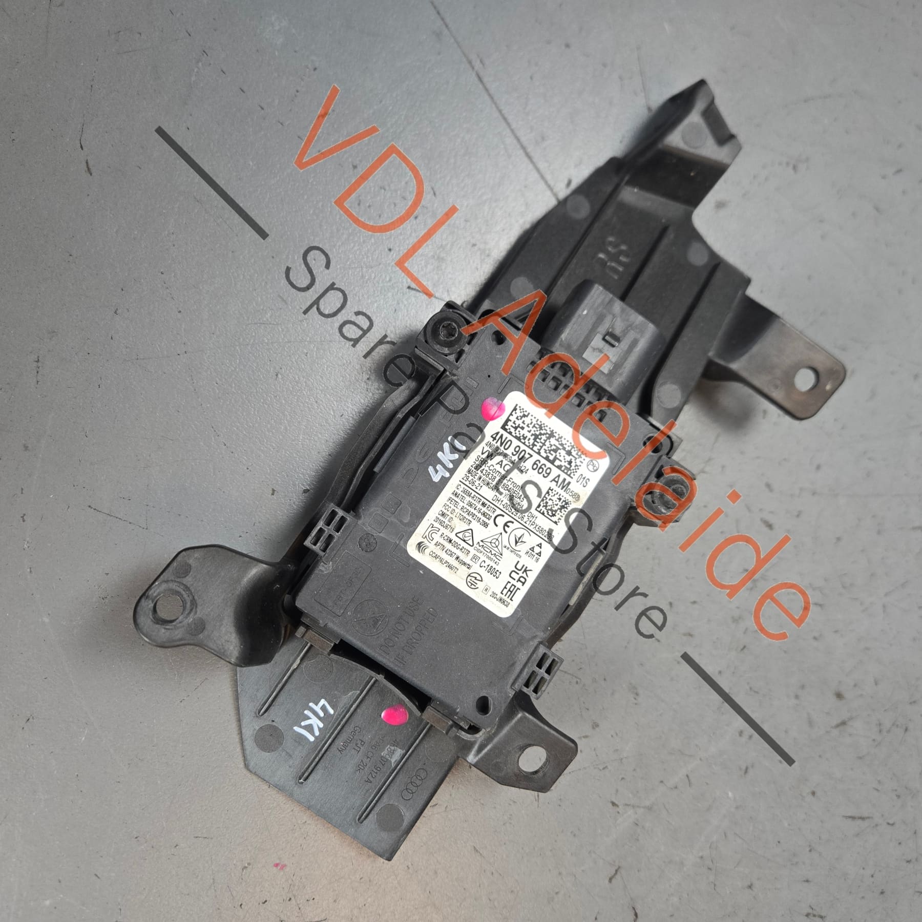 4N0907669AM    Audi A6 A7 Q8 Front Right Lane Change Assist Radar Sensor 4N0907669AM