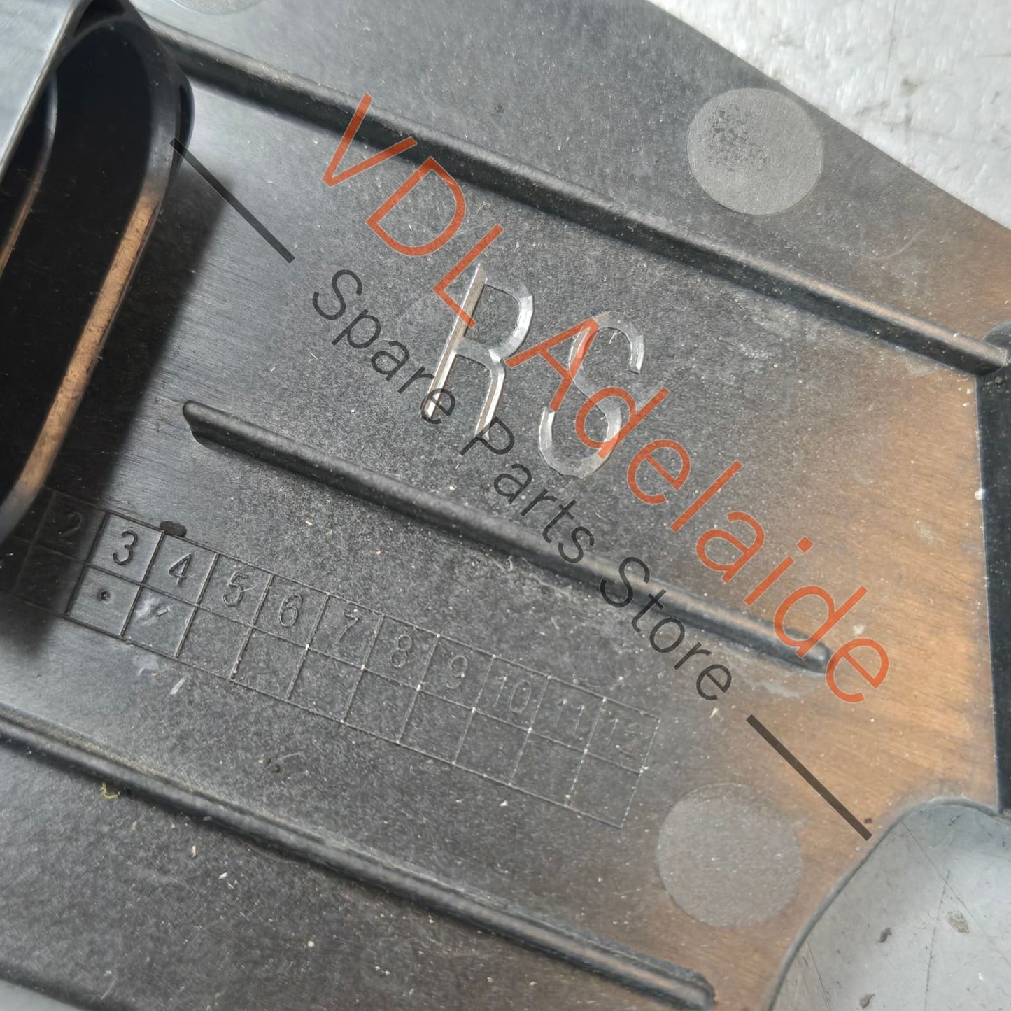 4N0907669AM    Audi A6 A7 Q8 Front Right Lane Change Assist Radar Sensor 4N0907669AM