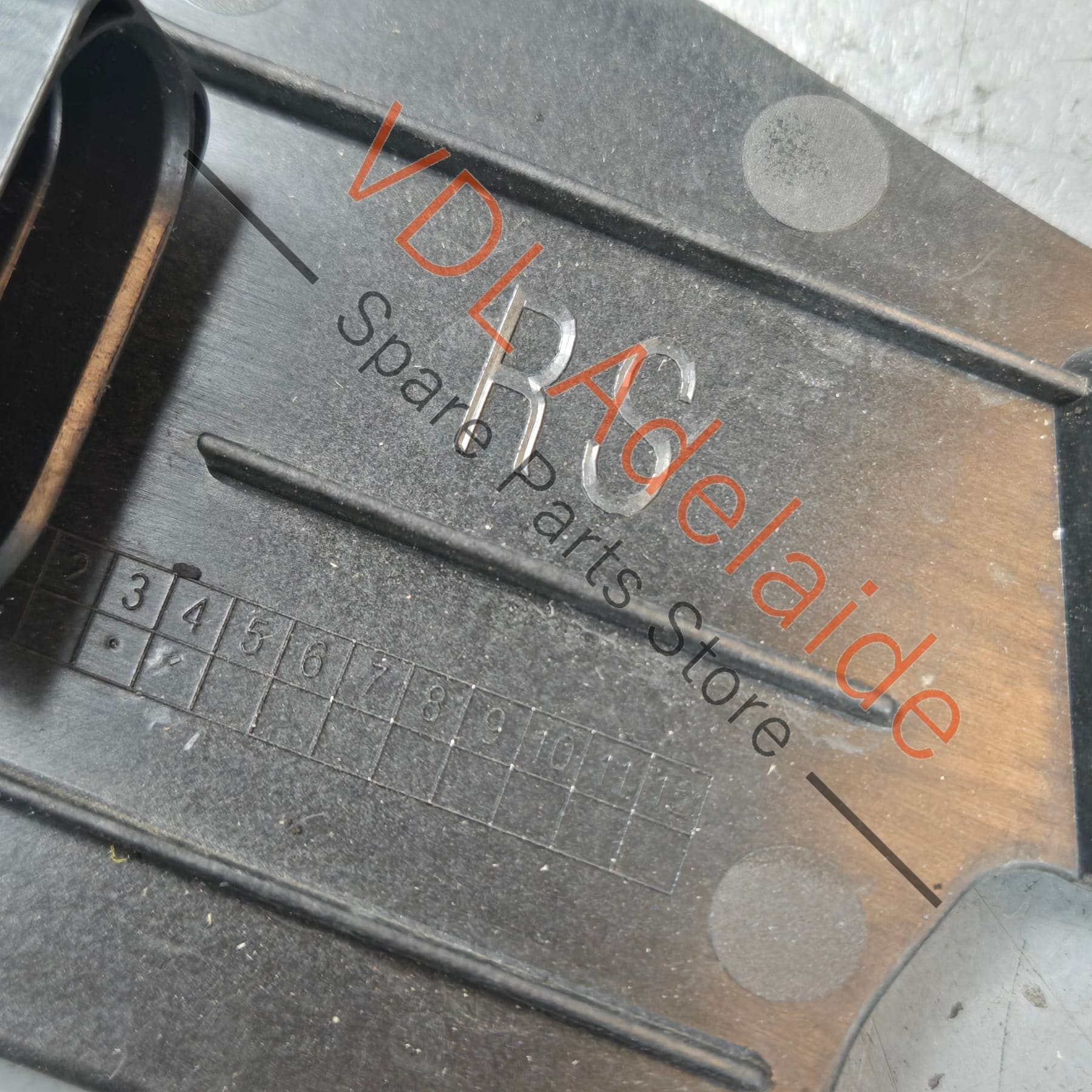 4N0907669AM    Audi A6 A7 Q8 Front Right Lane Change Assist Radar Sensor 4N0907669AM