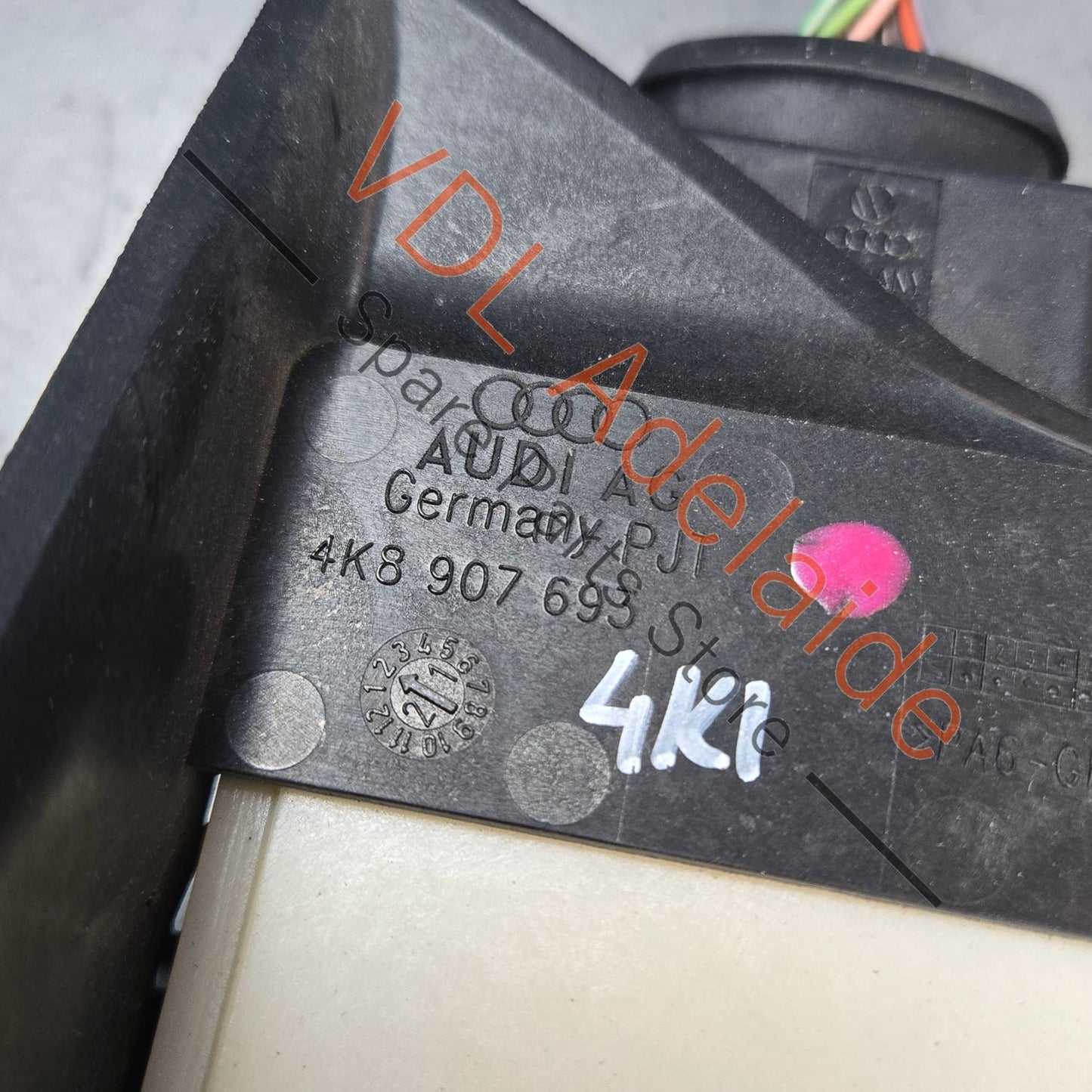 4N0907566AM    Audi A6 A7 Q8 Rear Left Lane Change Assist Radar Sensor 4N0907566AM