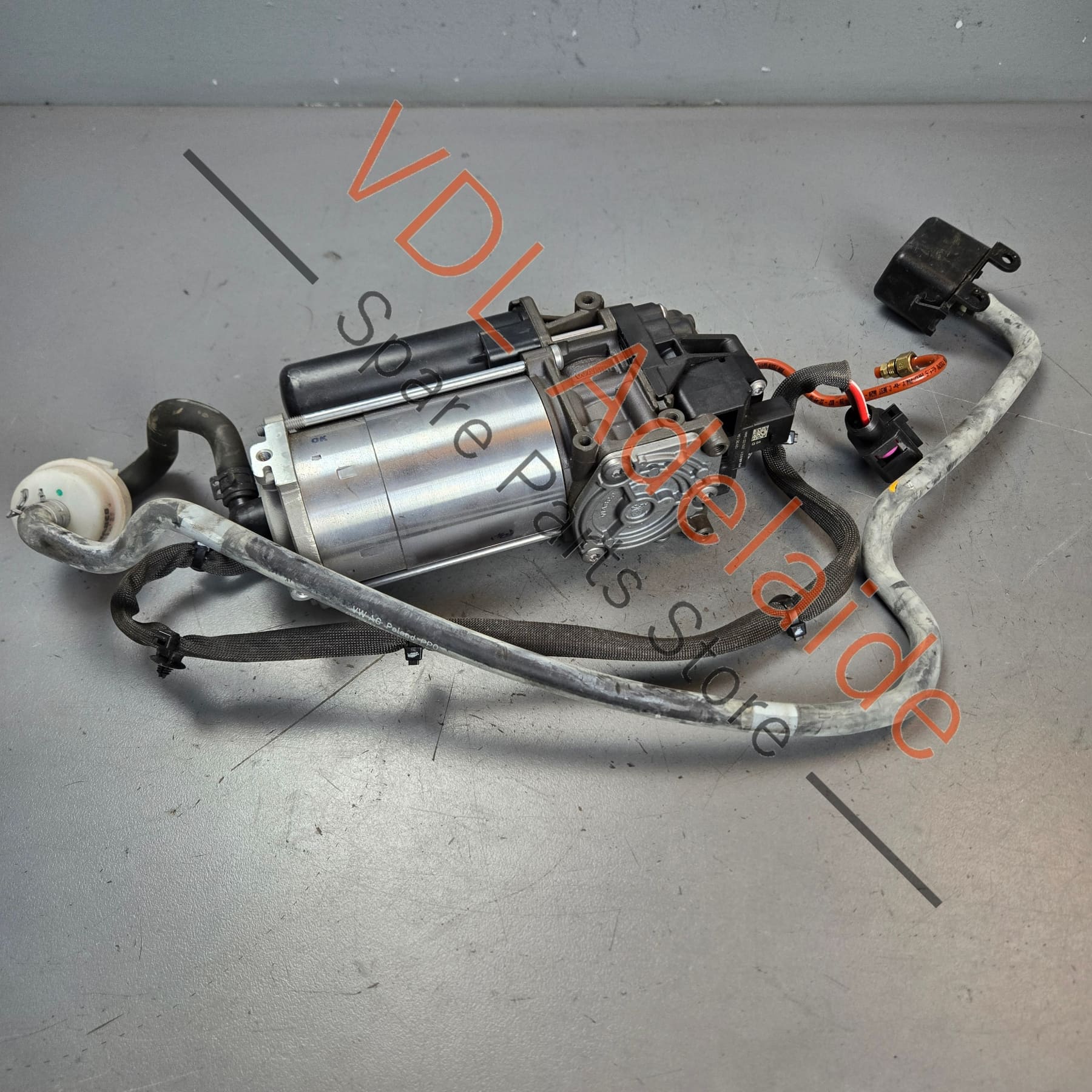 4K0616005C 4K0616005B   Audi RS7 Air Suspension Pump 4K0616005C 4K0616005B