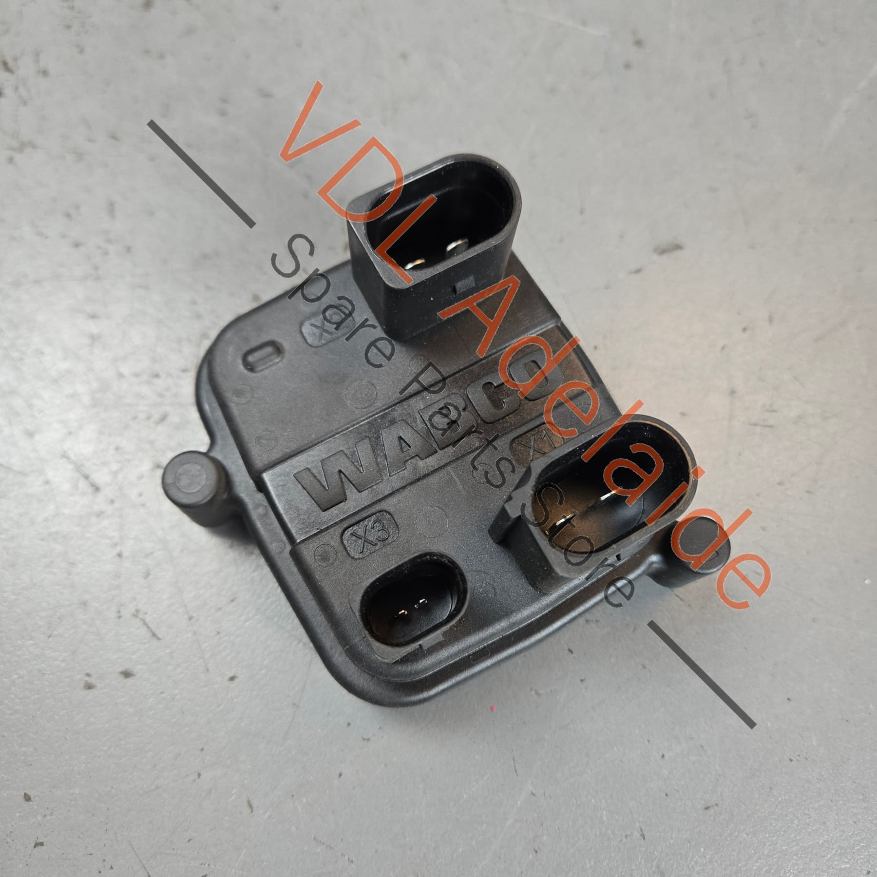 4M0907778    Audi Air Suspension Control Unit 4M0907778