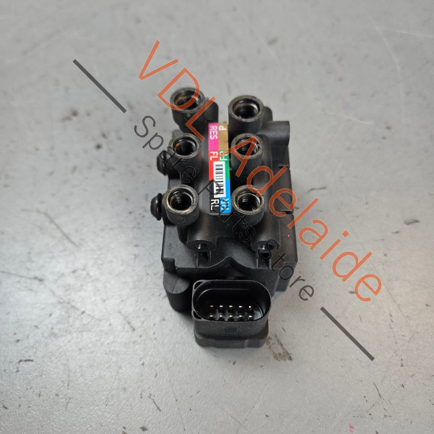 4N0616013A    Audi Air Suspension Valve Block Unit Module 4N0616013A