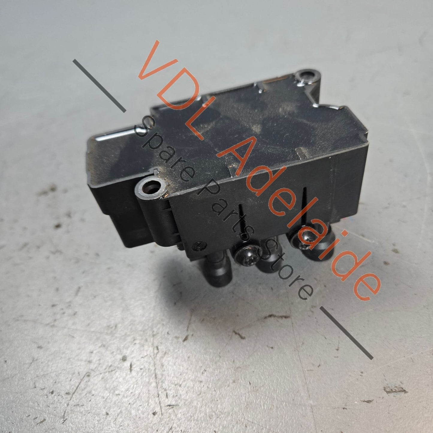 4N0616013A    Audi Air Suspension Valve Block Unit Module 4N0616013A