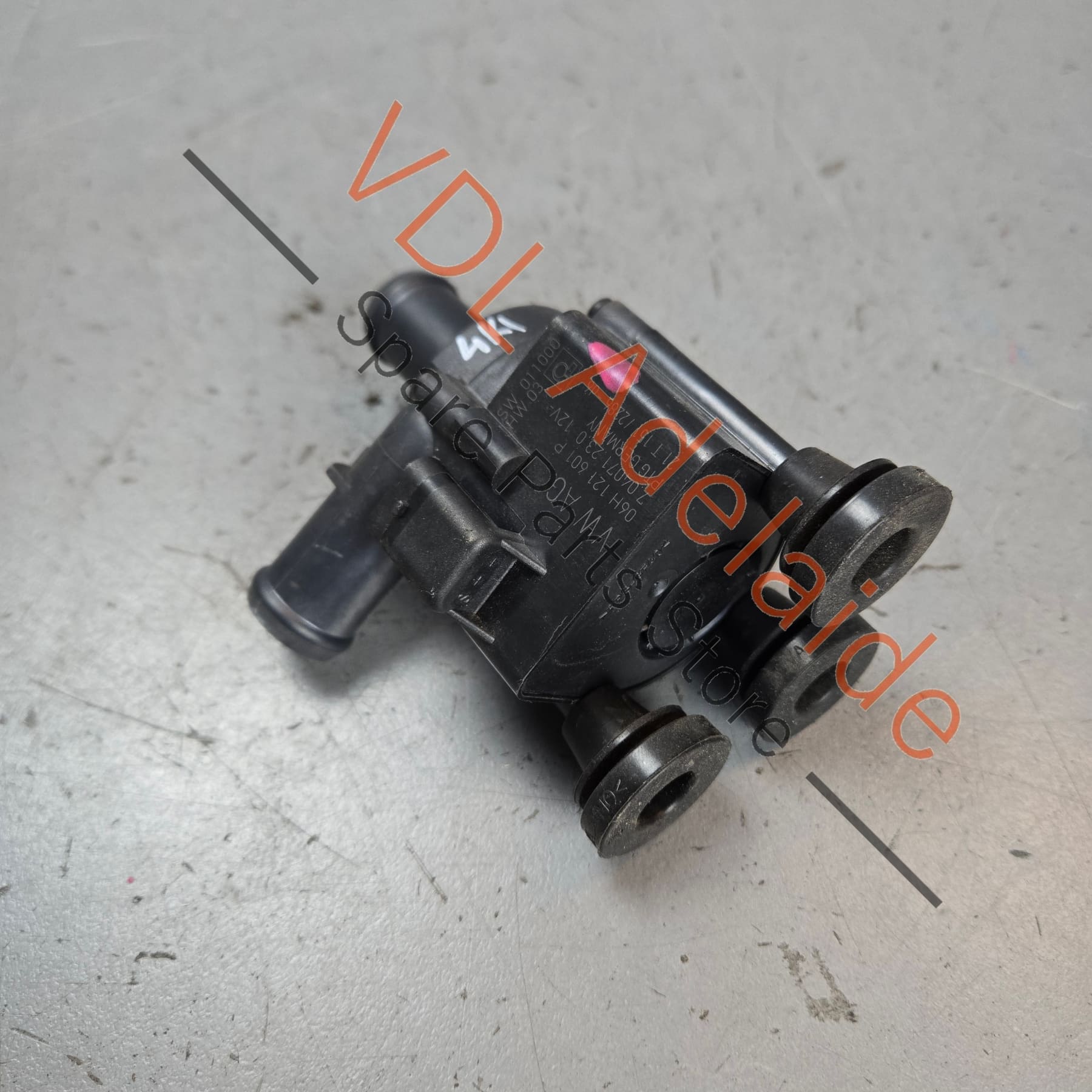 06H121601P 06H121601M   Audi RS7 Electric Auxiliary Water Coolant Aux Pump 06H121601M / P