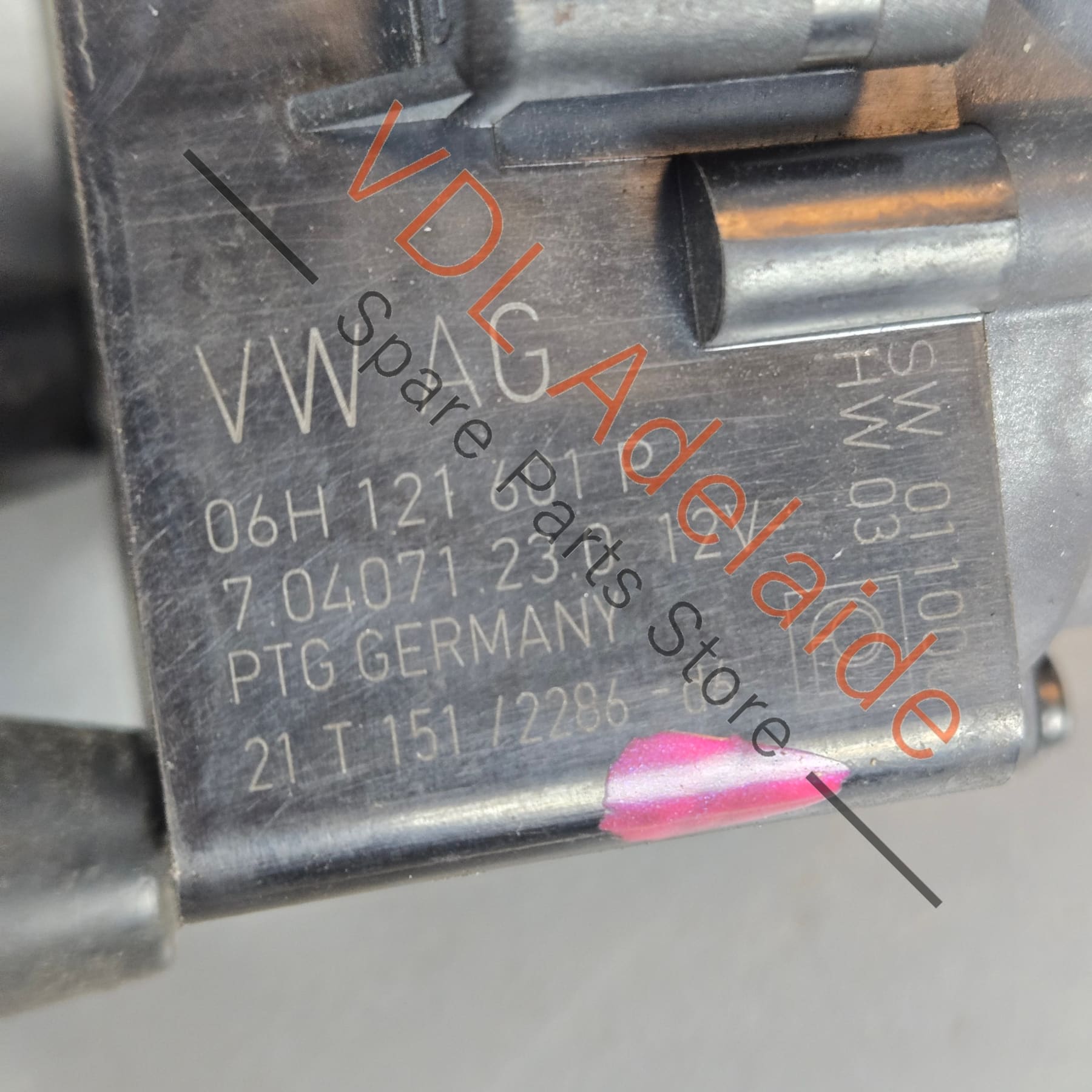 06H121601P 06H121601M   Audi RS7 Electric Auxiliary Water Coolant Aux Pump 06H121601M / P