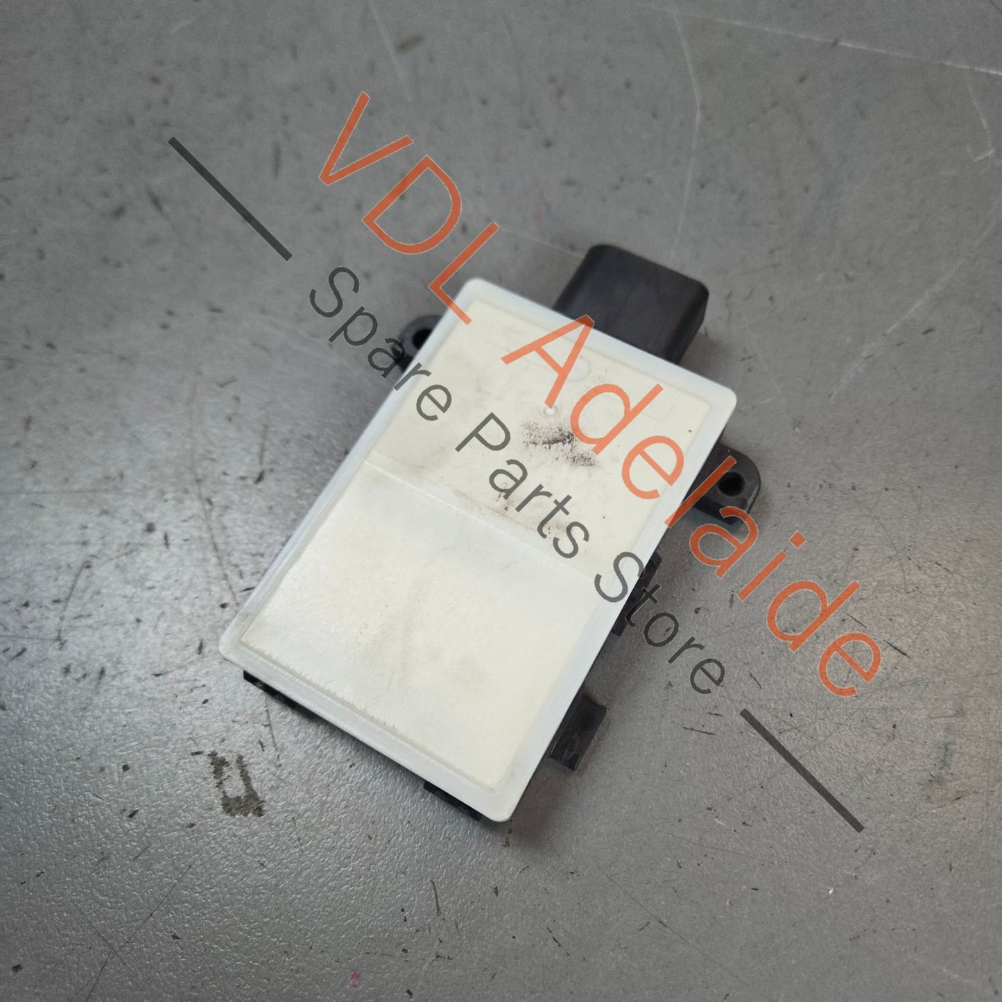 4N0907669AM    VW Audi Object detection sensor radar Front Right 4N0907669AM