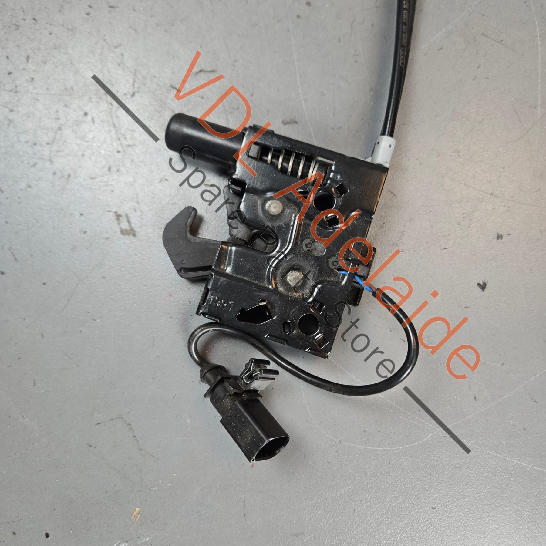 4K0823509    Audi A6 A7 Dual Bonnet Catch Lid Lock 4K0823509A