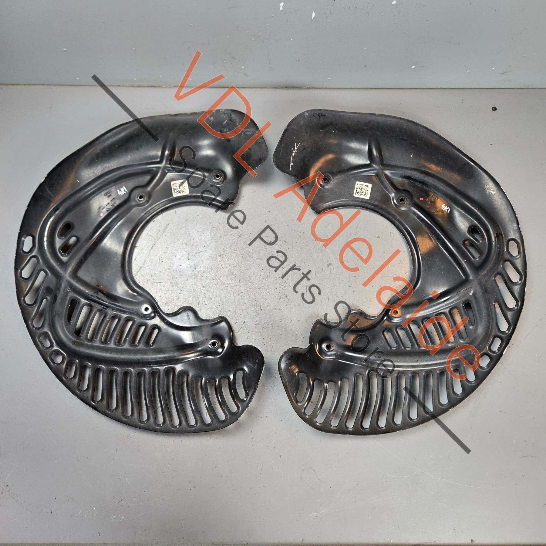 4K0615311E 4K0615312E   Audi RS7 Front Brake Disc Cover Guard Set for Carbon Ceramic Rotor 4K0615311E 4K0615312E