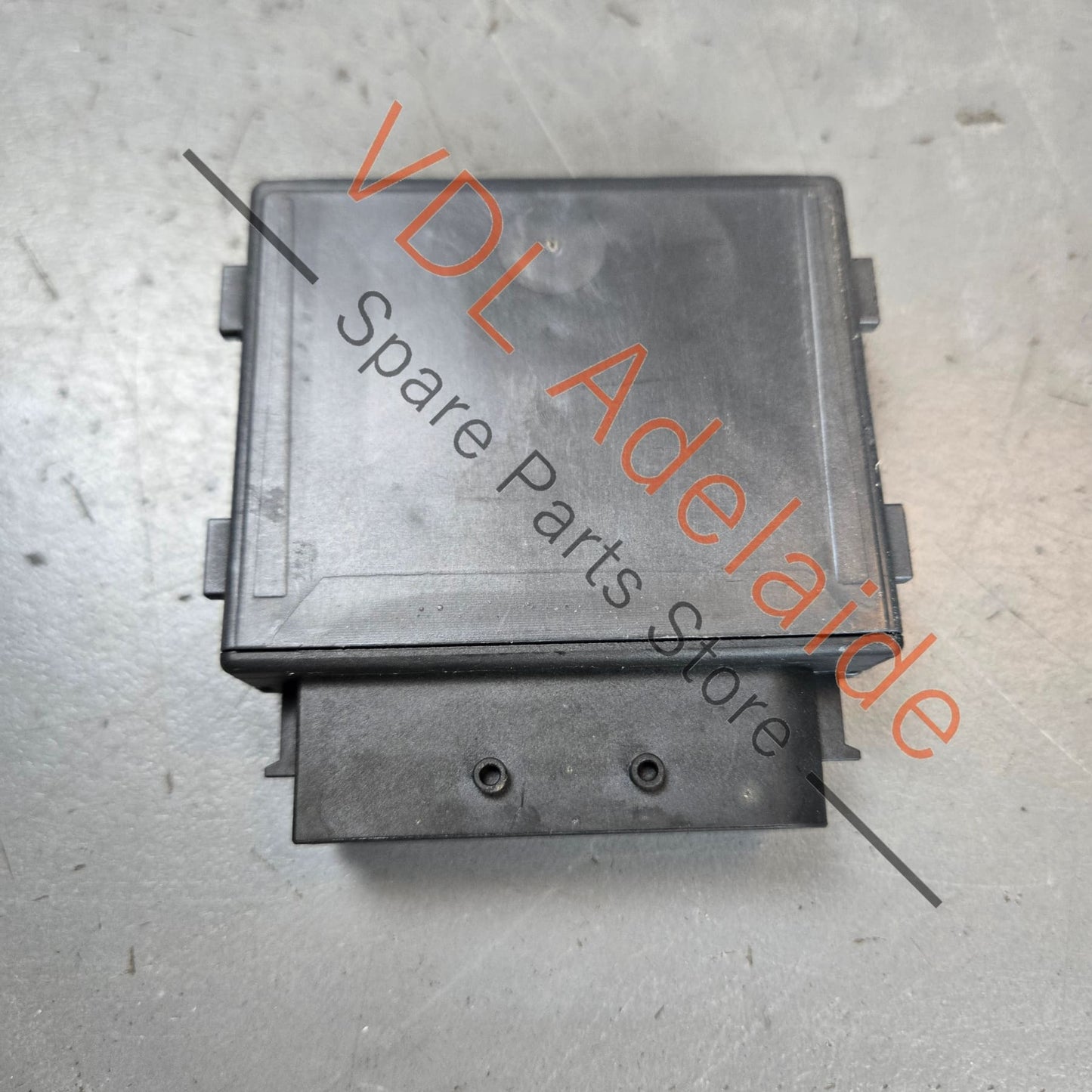 4M4906121B    Audi Genuine RS6 RS7 Fuel Pump Control Module Relay 4M4906121B