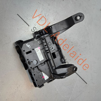 4K0941823J    Audi 4K0941823J Junction box - Battery Connection Potential distributor
