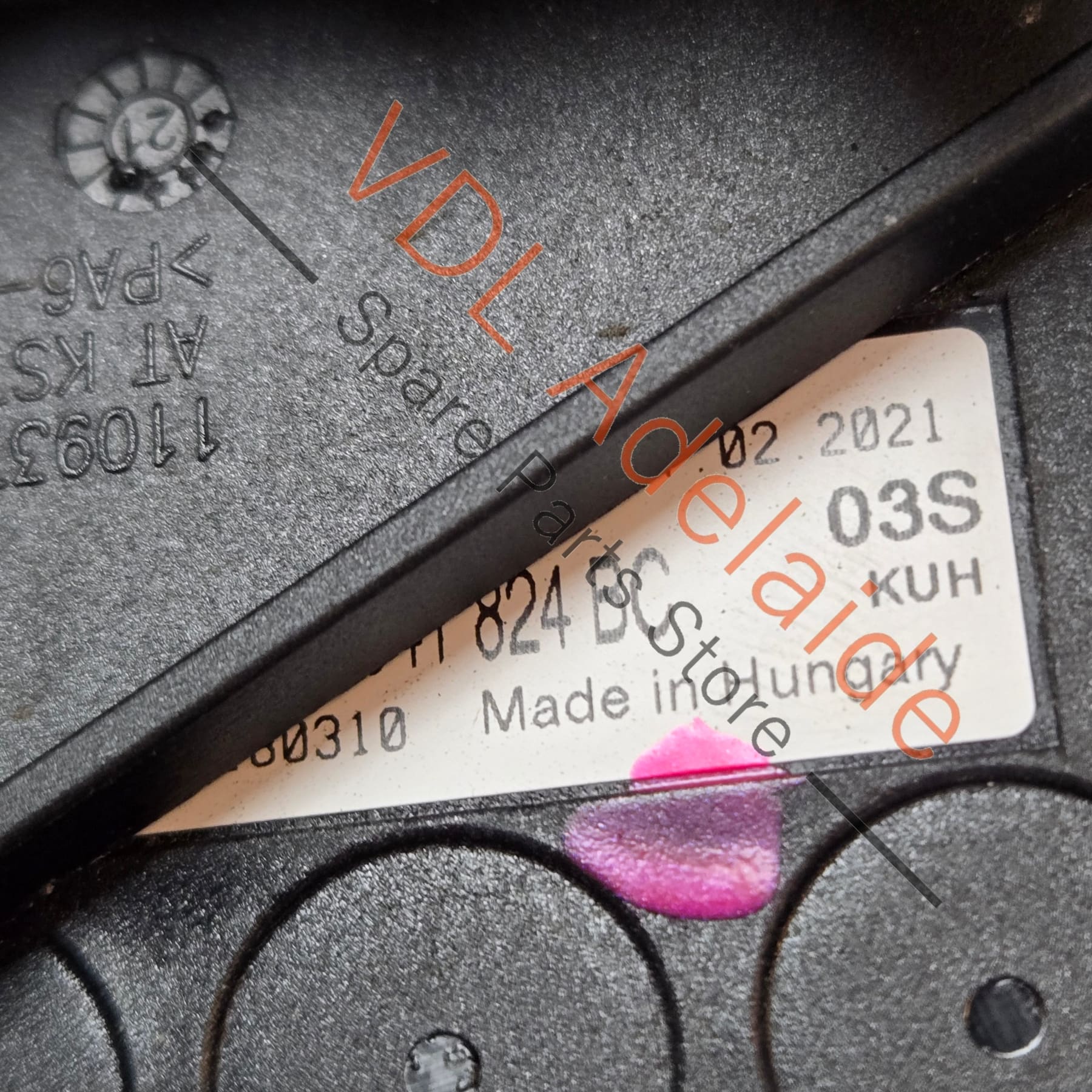 4K0941823J    Audi 4K0941823J Junction box - Battery Connection Potential distributor