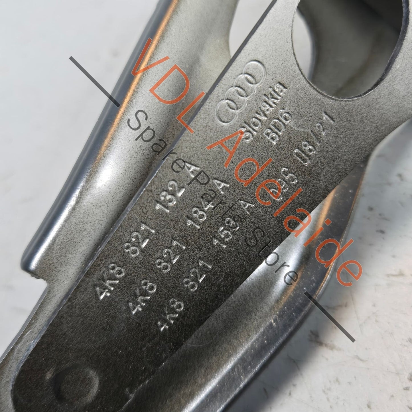 4K8821132A    Audi RS6 RS7 Front Right Fender Bracket 4K8821132A