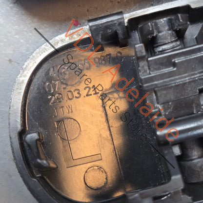 4K8955987C 4K8955988C   Audi A7 Windscreen Washer Nozzle Jet Pair Left & Right 4K8955987C 4K8955988C