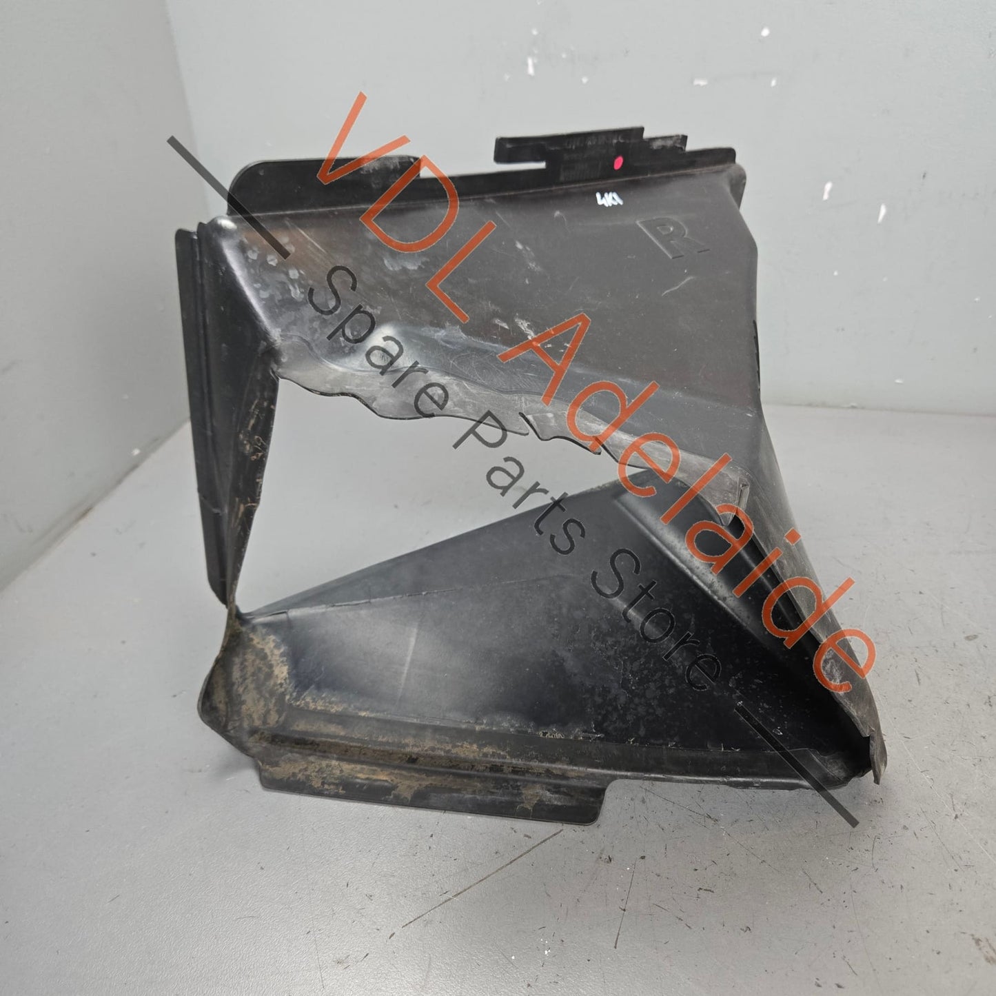 4K8121334    Audi RS7 Front Right Intercooler Air Duct Guile 4K8121334K