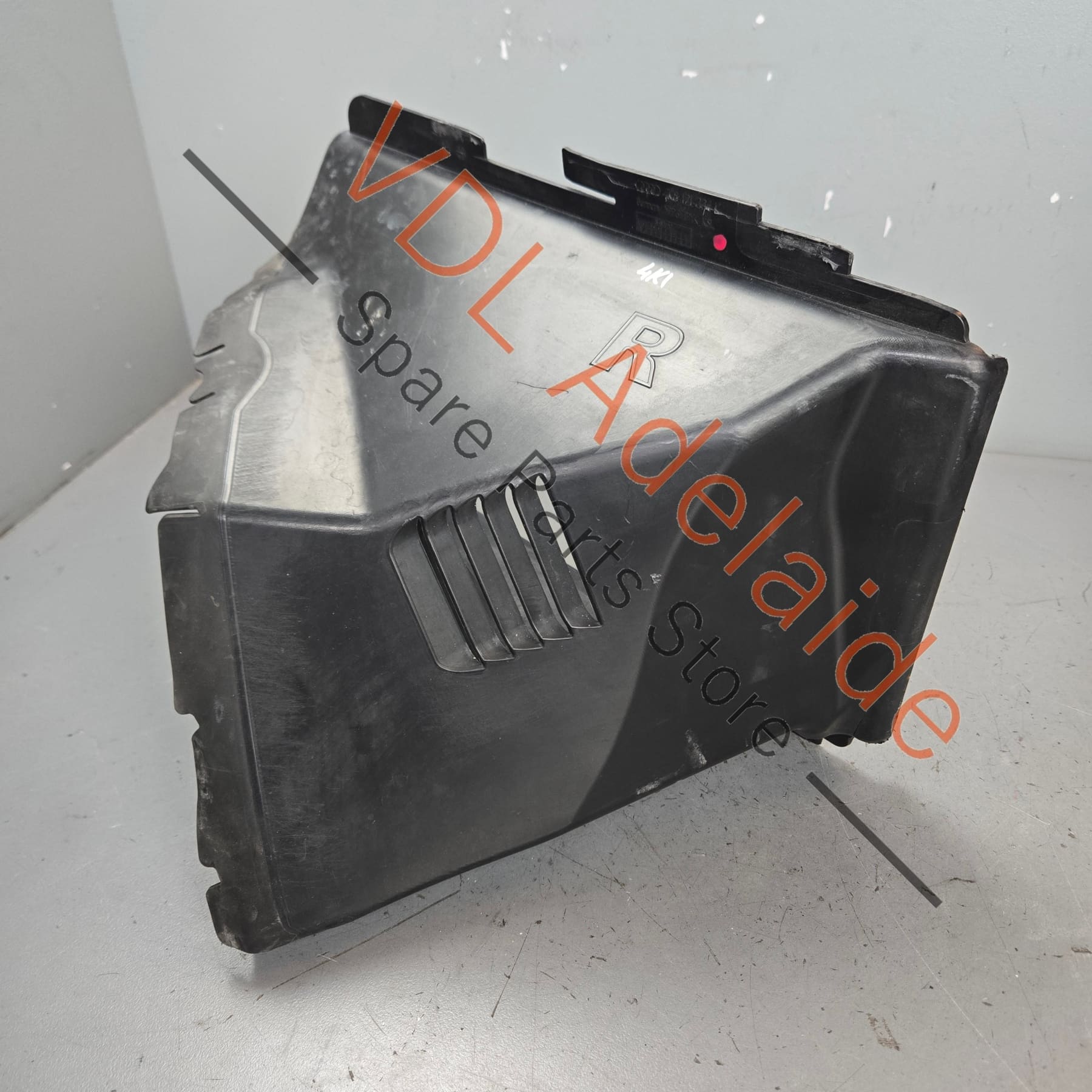 4K8121334    Audi RS7 Front Right Intercooler Air Duct Guile 4K8121334K