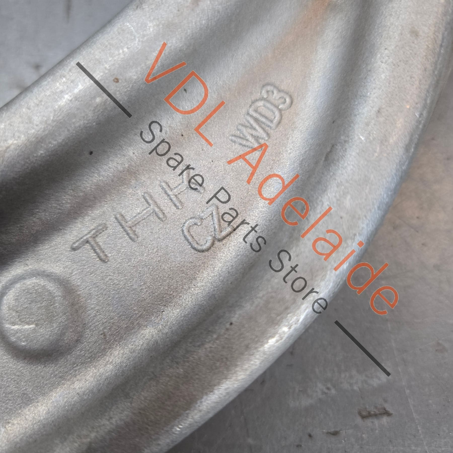 80A407694G 80A407694E   Audi Front Right Lower Control Arm Wishbone Suspension 80A407694G 80A407694E