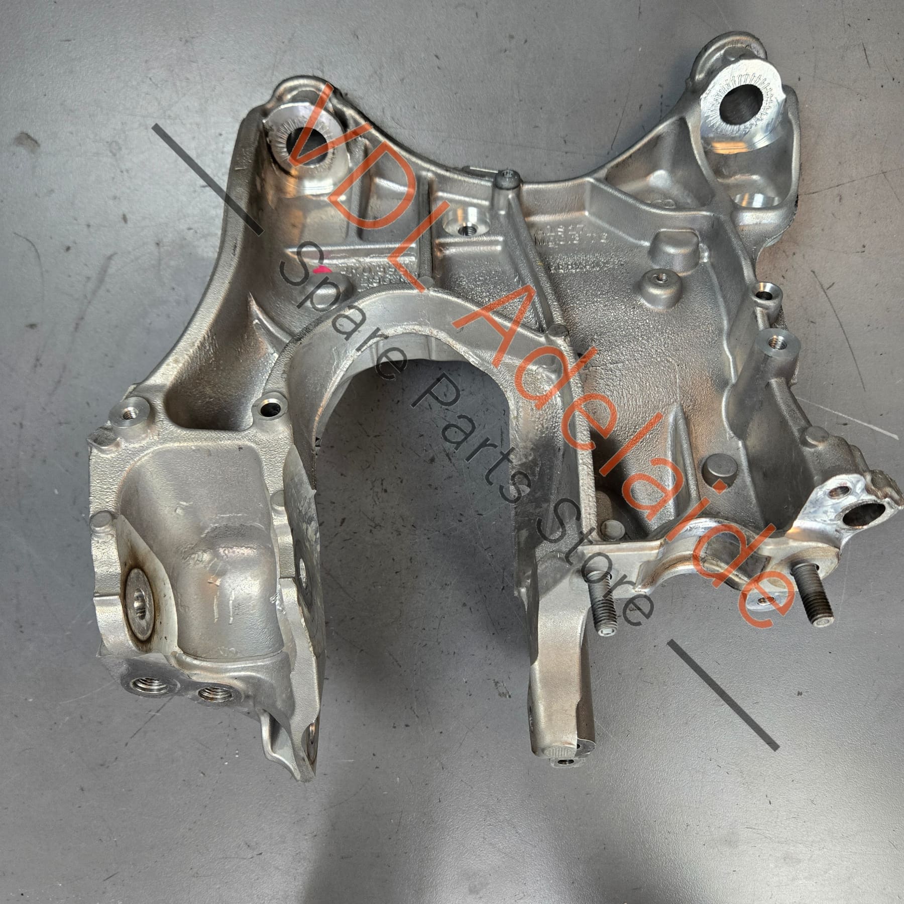 4K0399296C    Audi RS6 RS7 Front Right Subframe Suspension Mount Bracket Console 4K0399296C